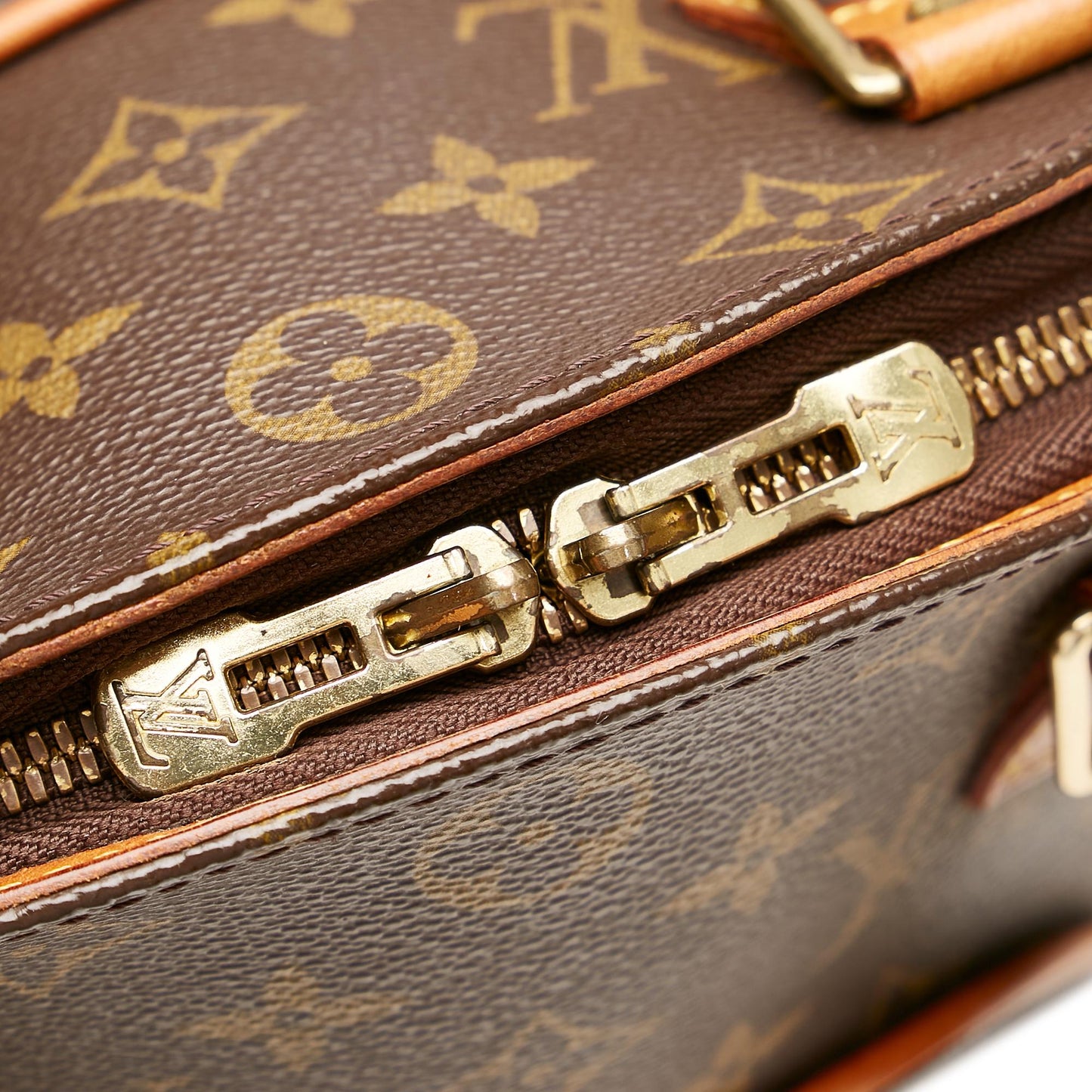 Louis Vuitton Monogram Ellipse PM (SHG-30887)