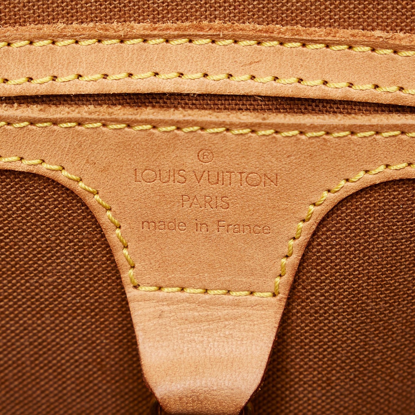 Louis Vuitton Monogram Ellipse PM (SHG-31043)