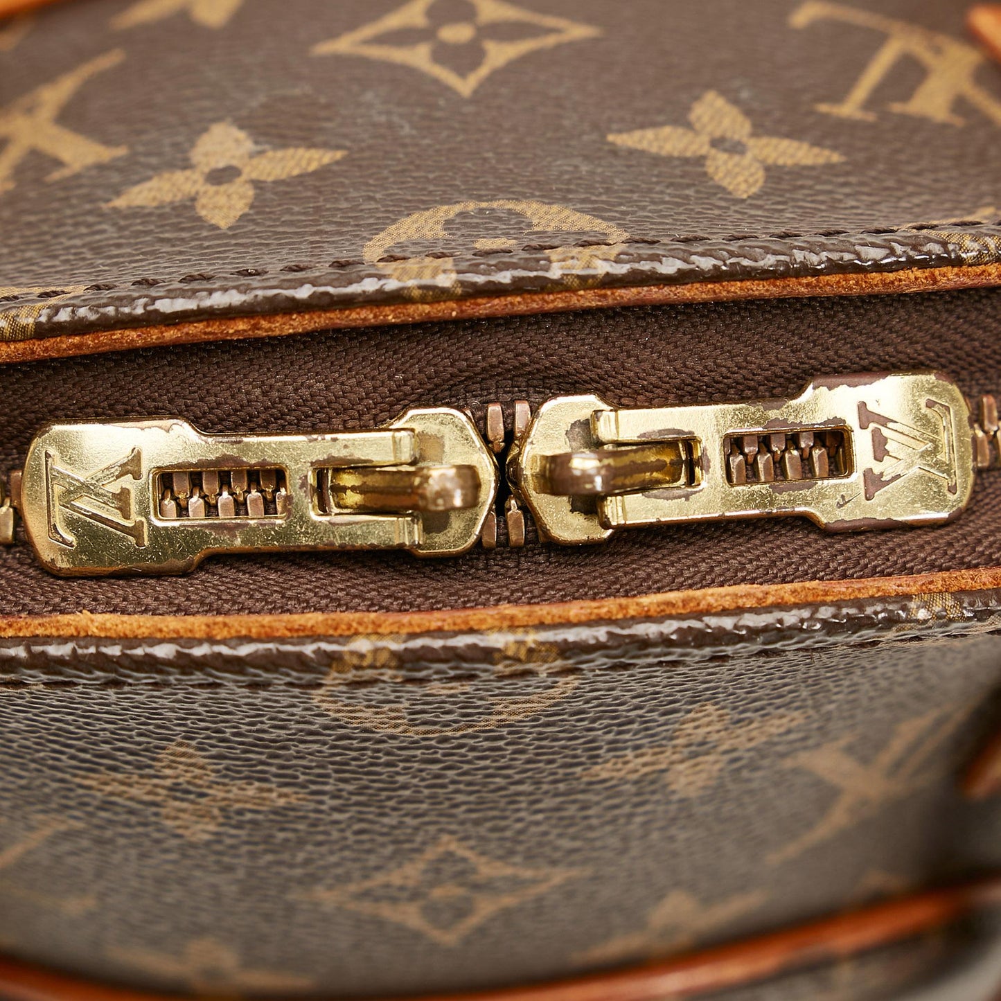 Louis Vuitton Monogram Ellipse PM (SHG-36912)
