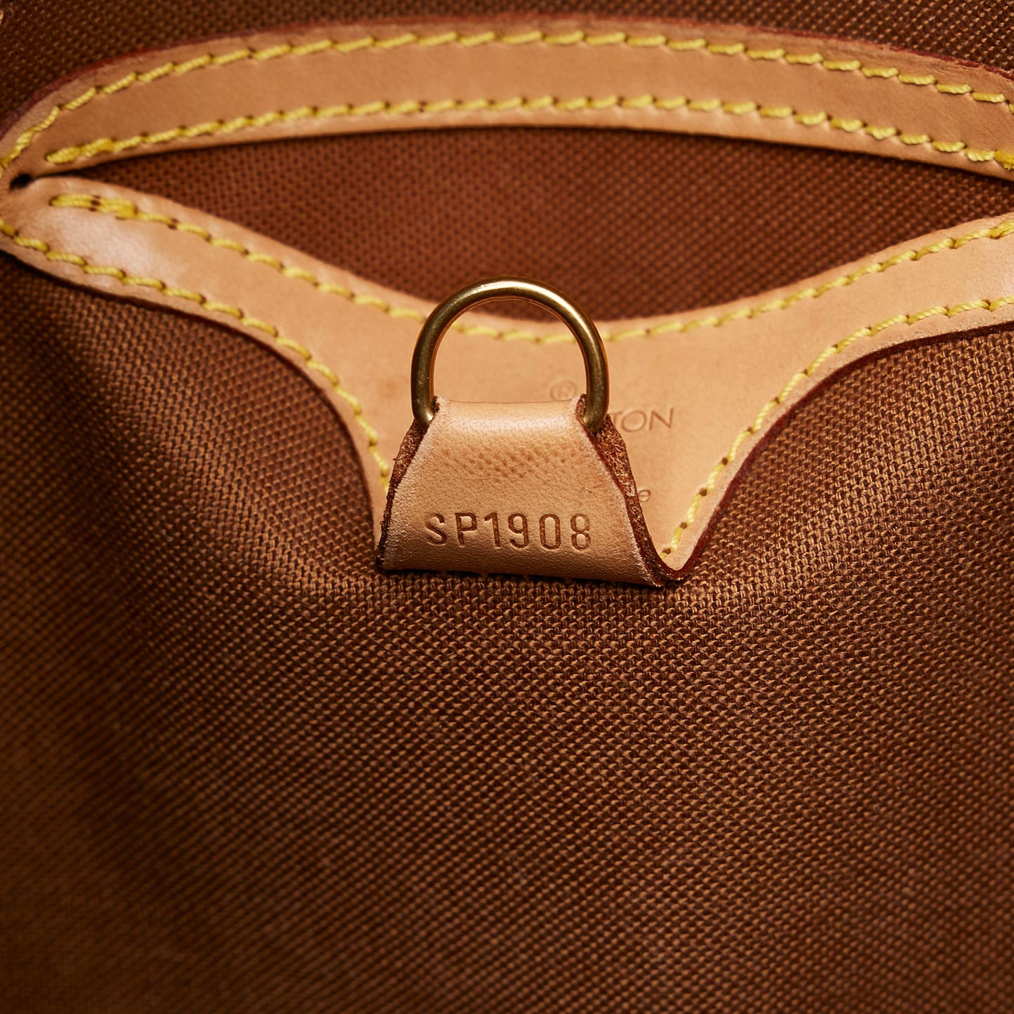 Louis Vuitton Monogram Ellipse PM (SHG-37143)