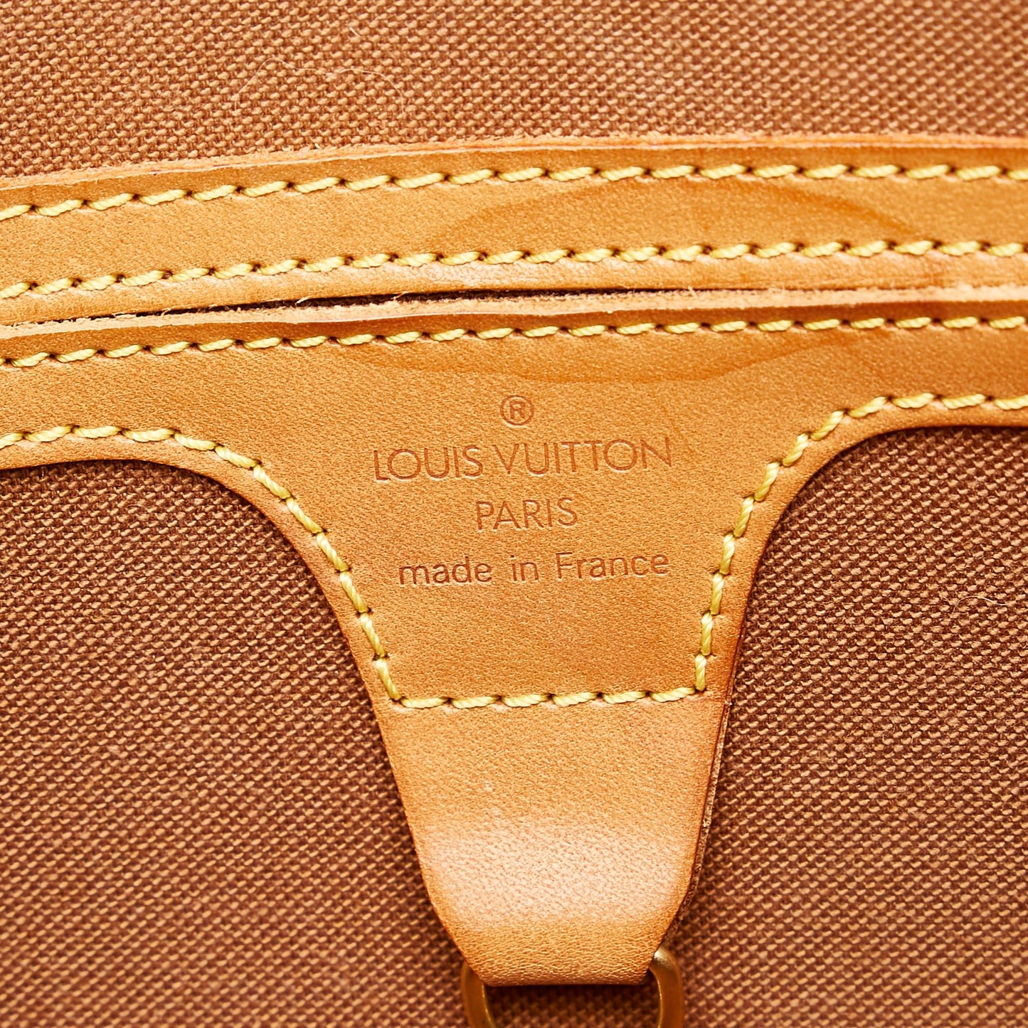 Louis Vuitton Monogram Ellipse PM (SHG-kqHdTR)