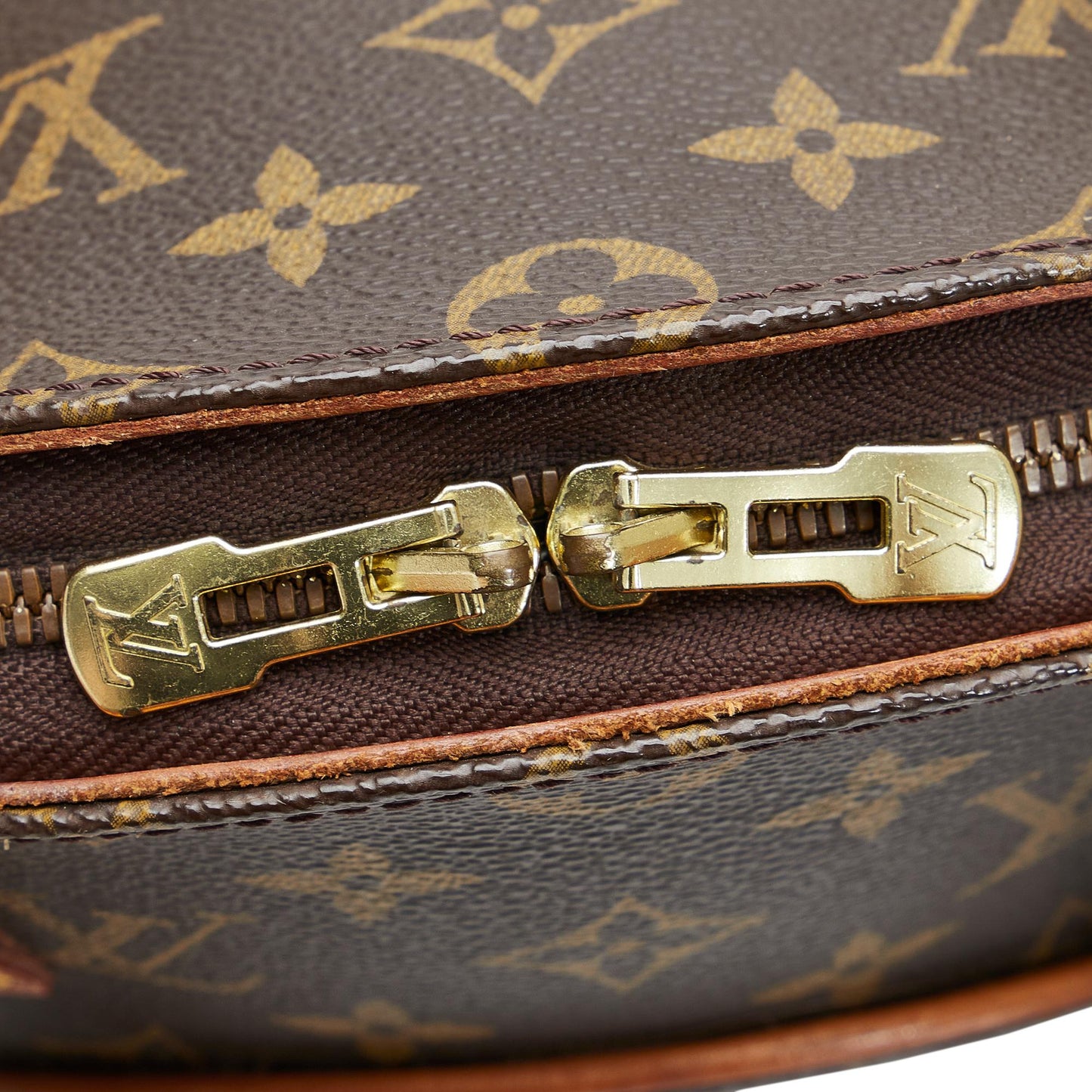 Louis Vuitton Monogram Ellipse PM (SHG-N9nqTk)