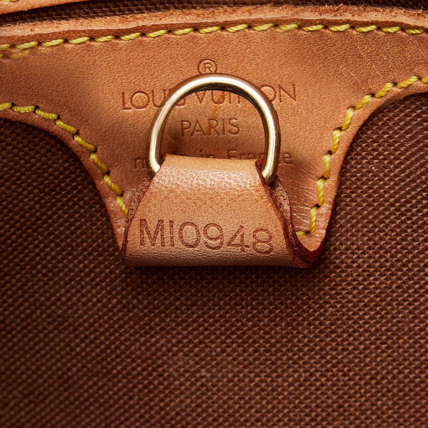 Louis Vuitton Monogram Ellipse PM (SHG-U6TsKt)