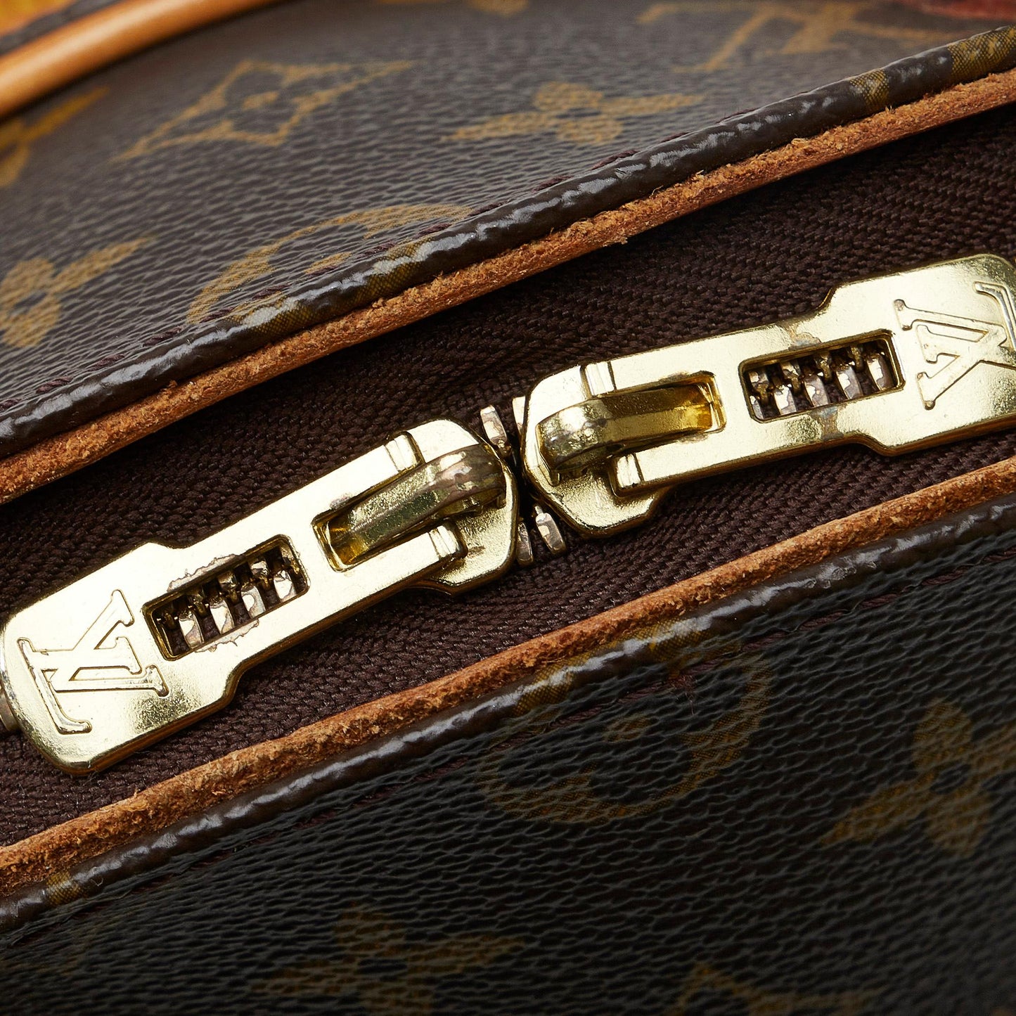 Louis Vuitton Monogram Ellipse PM (SHG-dKxWTA)