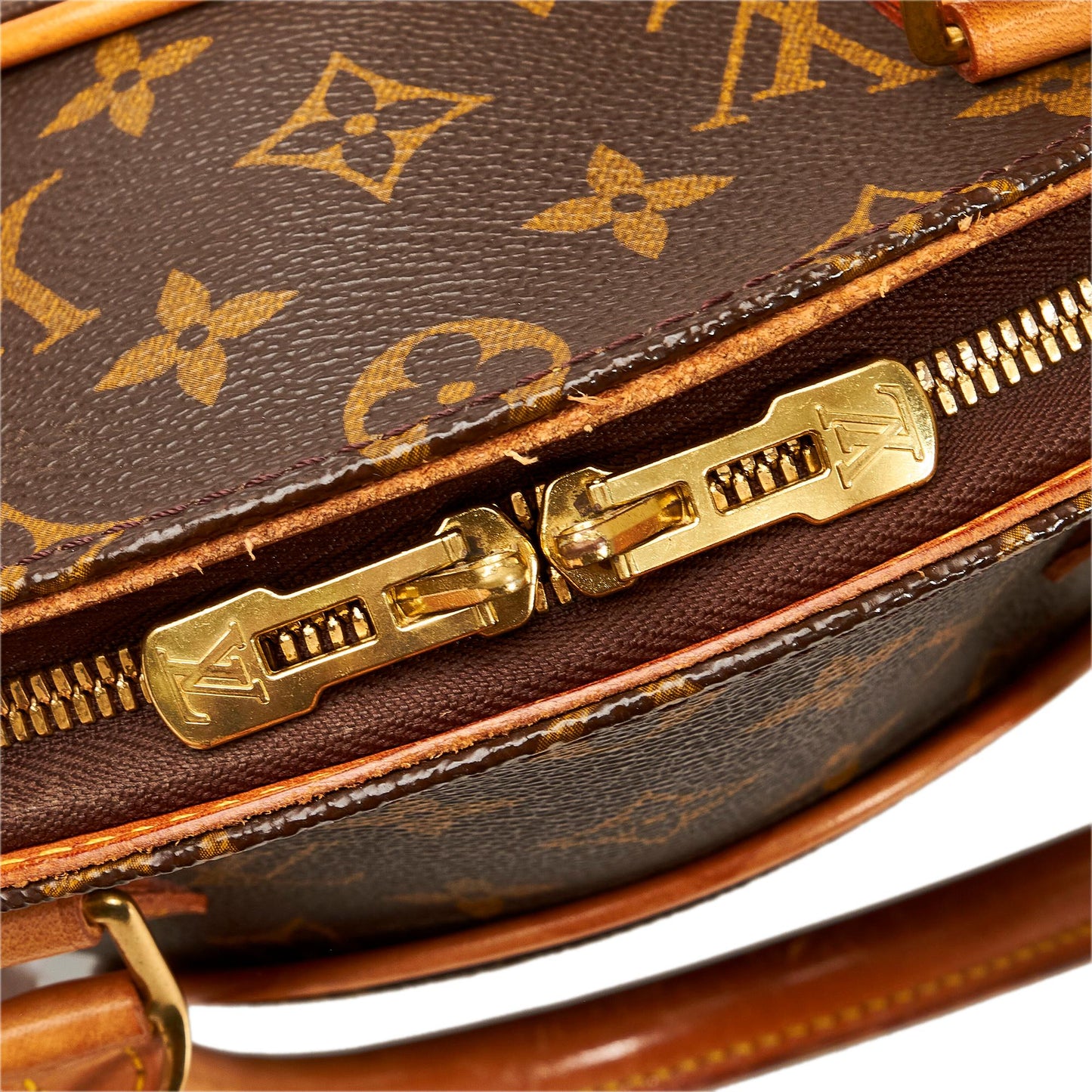 Louis Vuitton Monogram Ellipse PM (SHG-IwwkCG)