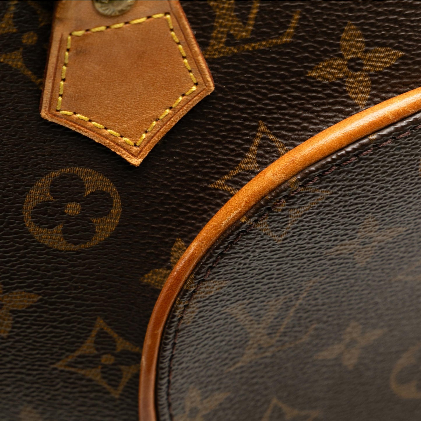 Louis Vuitton Monogram Ellipse PM (SHG-bps6FW)
