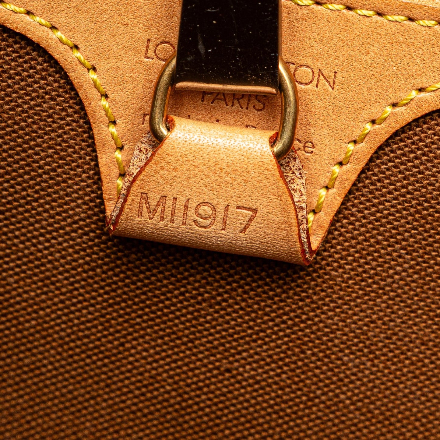 Louis Vuitton Monogram Ellipse PM (SHG-fN63mM)