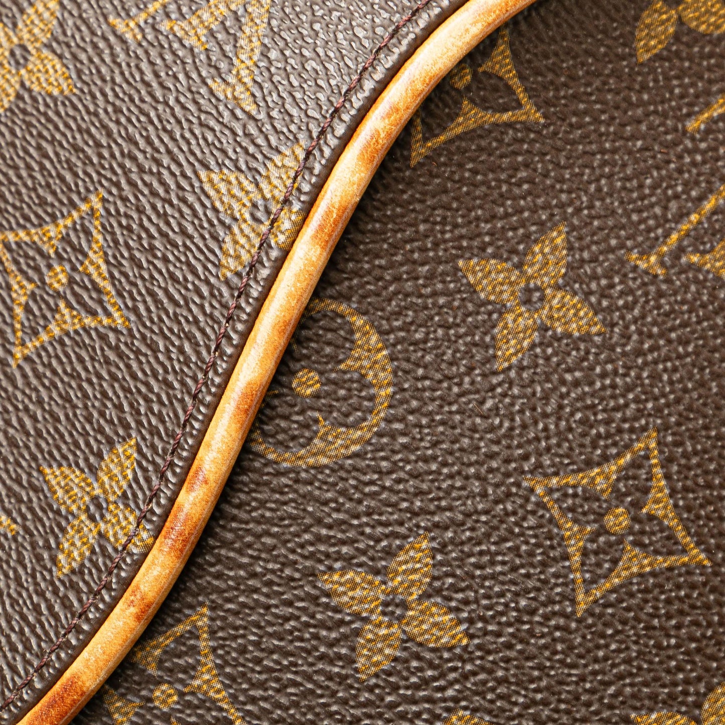 Louis Vuitton Monogram Ellipse PM (SHG-Nlaiww)