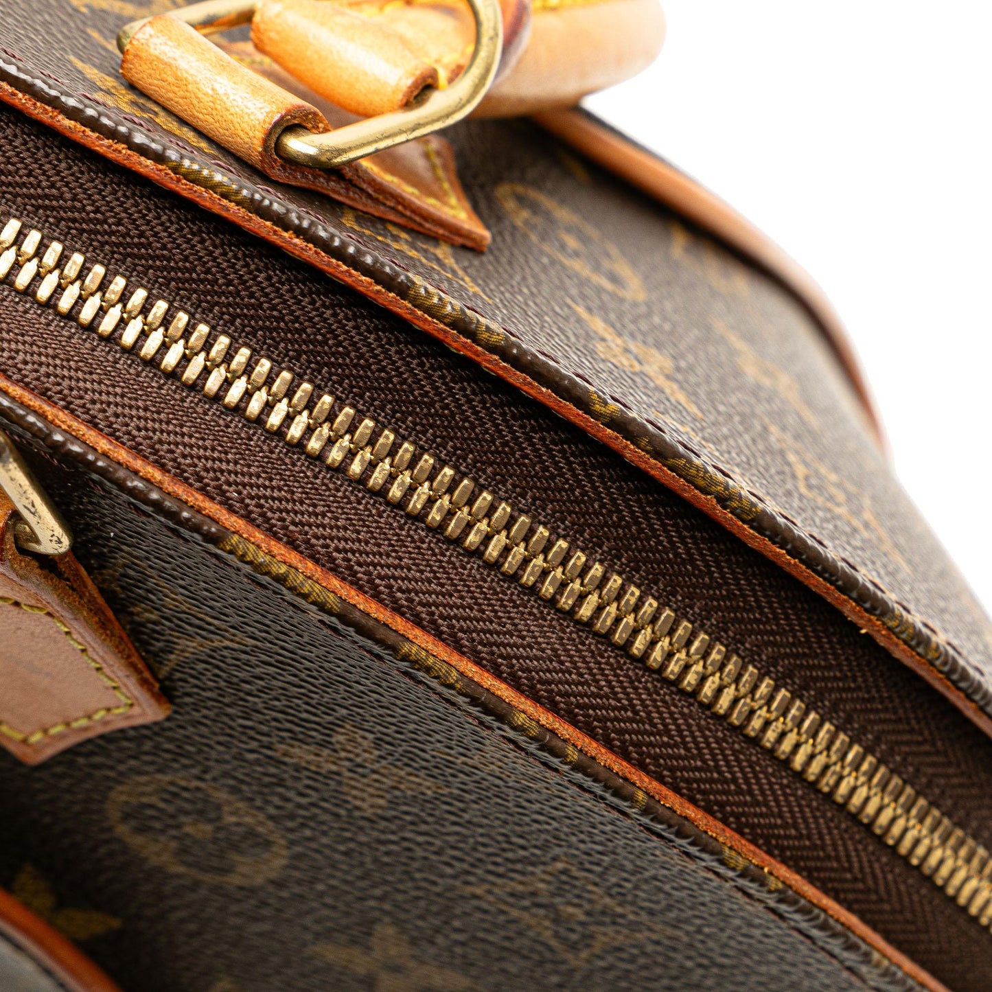 Louis Vuitton Monogram Ellipse PM (SHG-dv73ve)