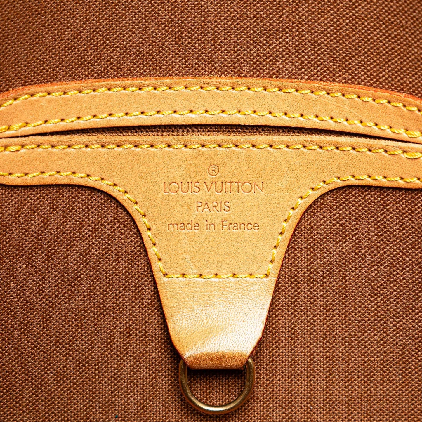 Louis Vuitton Monogram Ellipse PM (SHG-dv73ve)