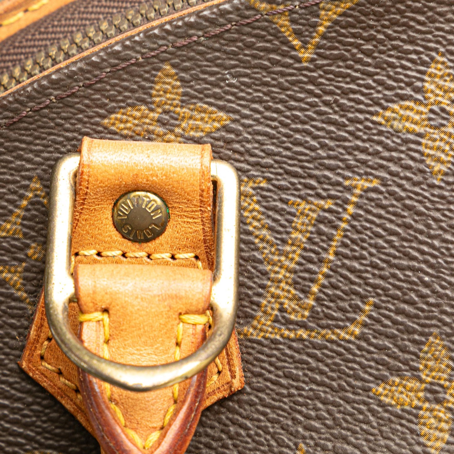 Louis Vuitton Monogram Ellipse PM (SHG-f9aXmf)