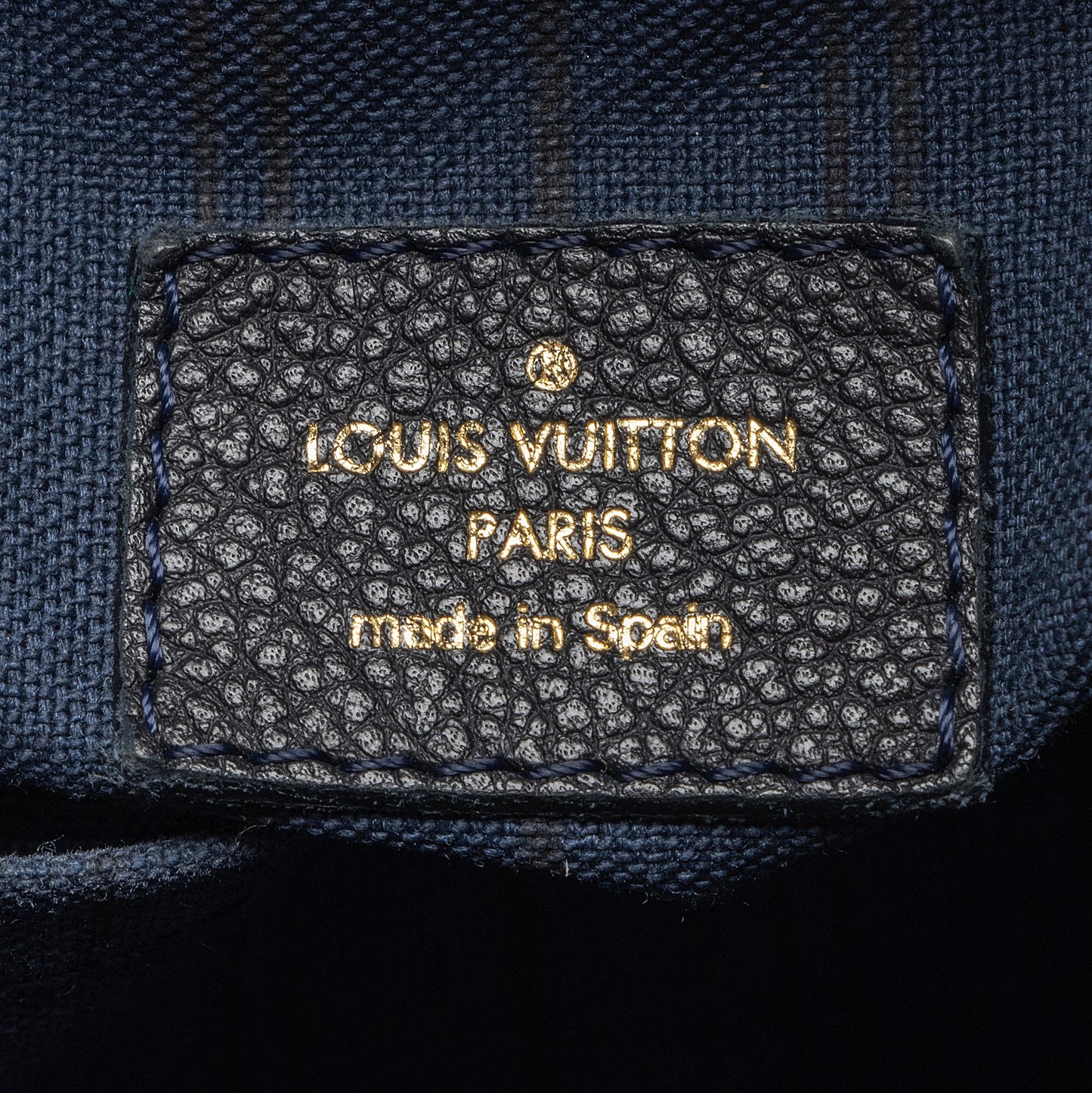 Louis Vuitton Monogram Empreinte Artsy MM Shoulder Bag (SHF-23578)