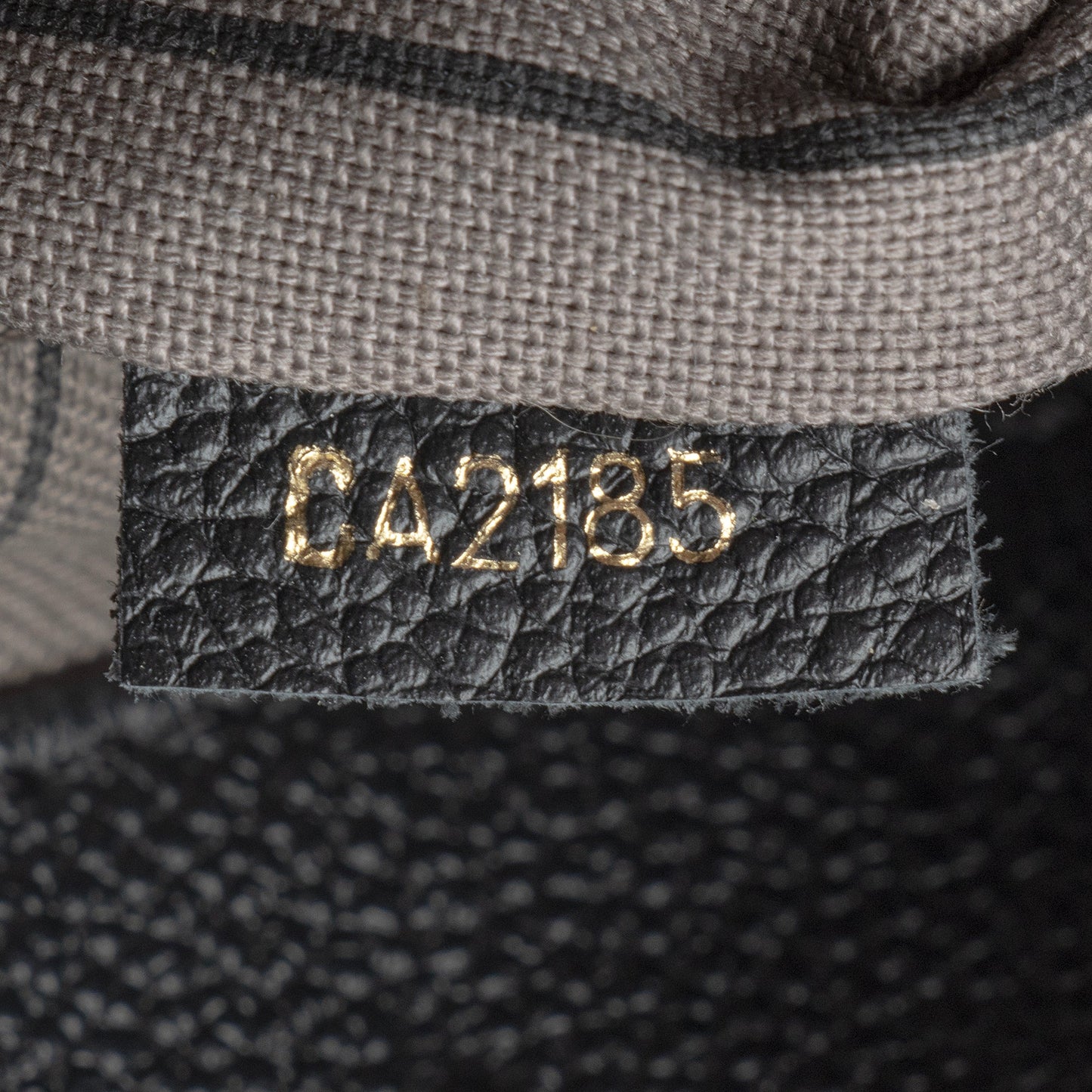 Louis Vuitton Monogram Empreinte Artsy MM Shoulder Bag (SHF-23749)