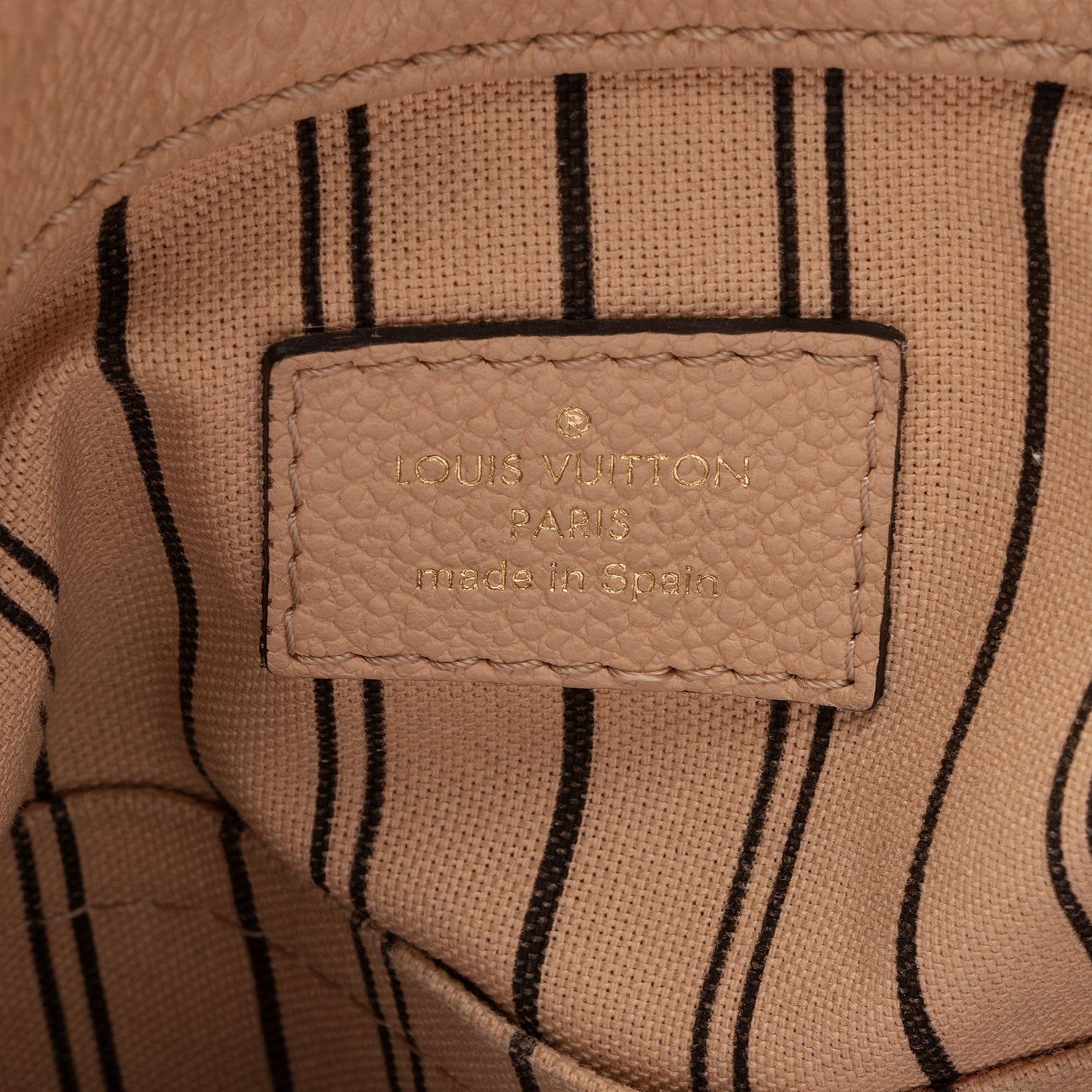 Louis Vuitton Monogram Empreinte Artsy MM Shoulder Bag