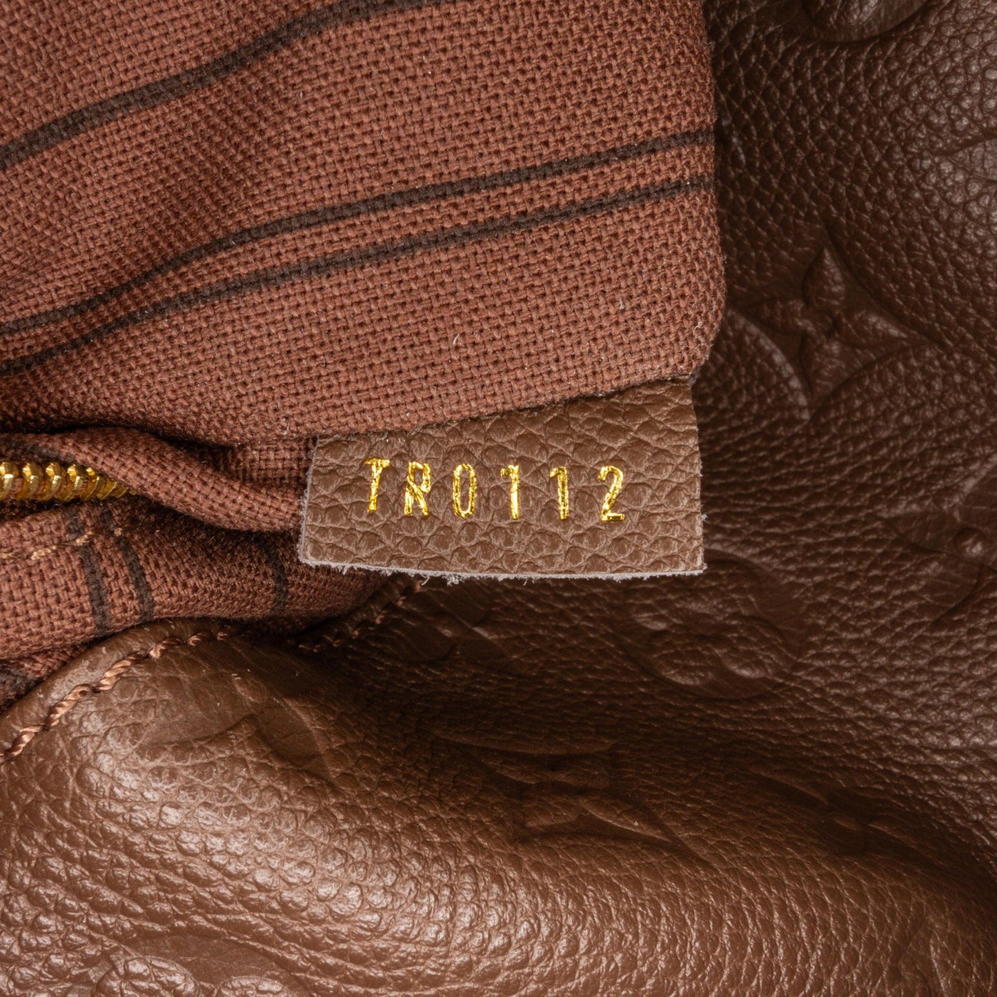 Louis Vuitton Monogram Empreinte Artsy MM (SHG-CJubhI)