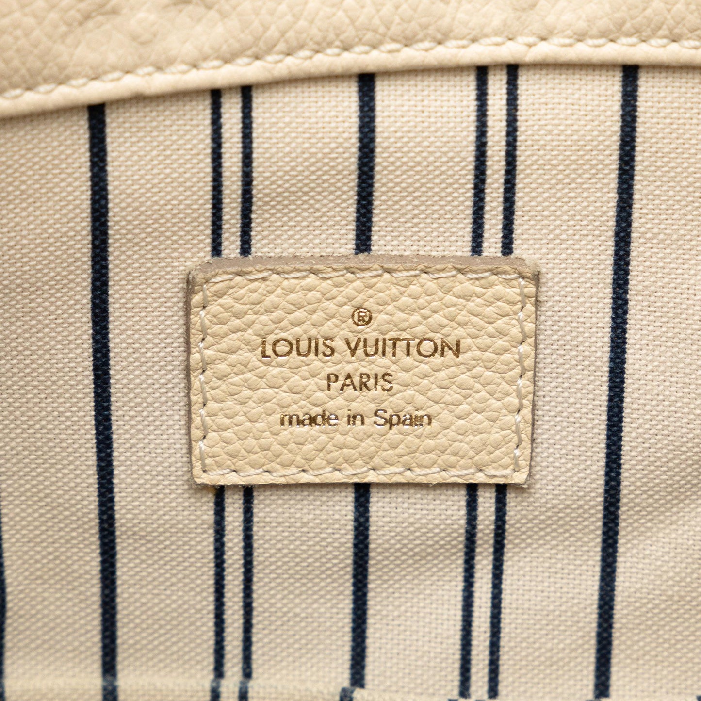 Louis Vuitton Monogram Empreinte Artsy MM (SHG-99I1Ze)