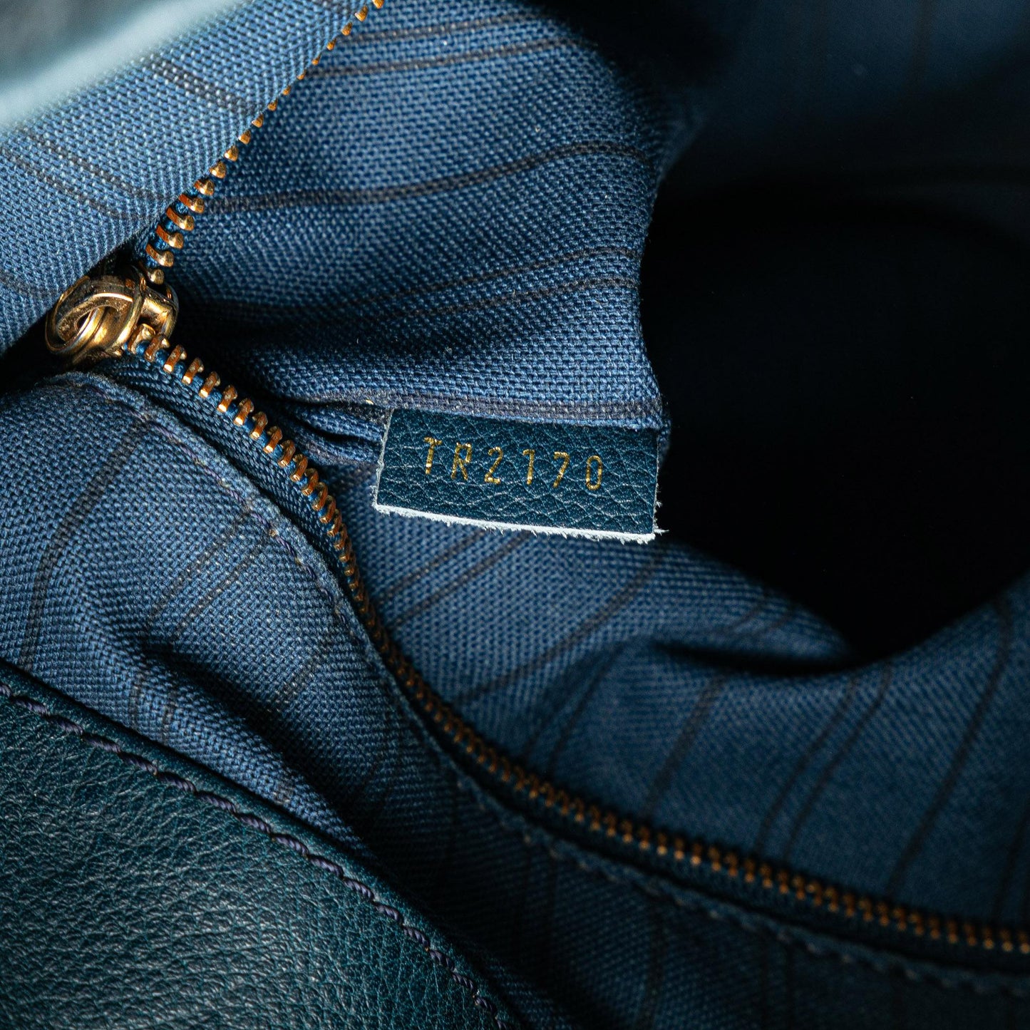 Louis Vuitton Monogram Empreinte Artsy MM