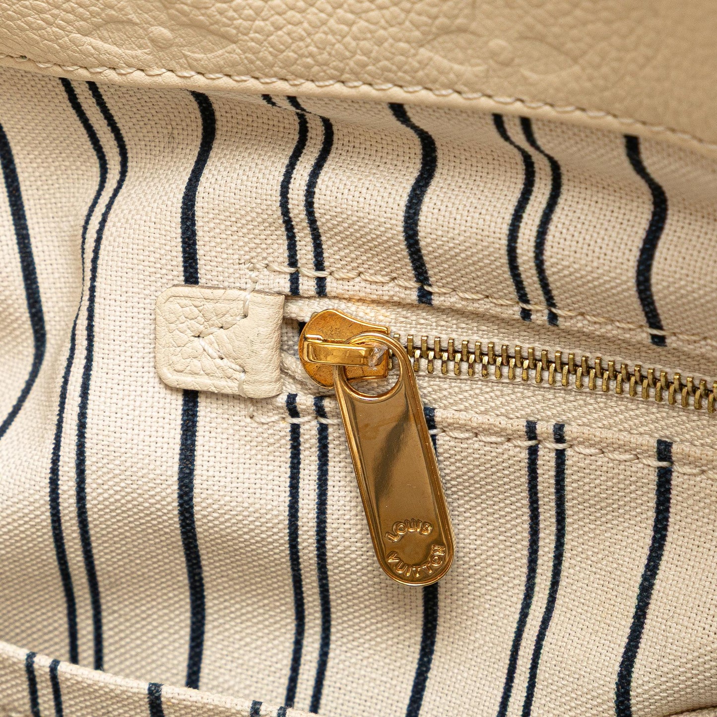 Louis Vuitton Monogram Empreinte Artsy MM