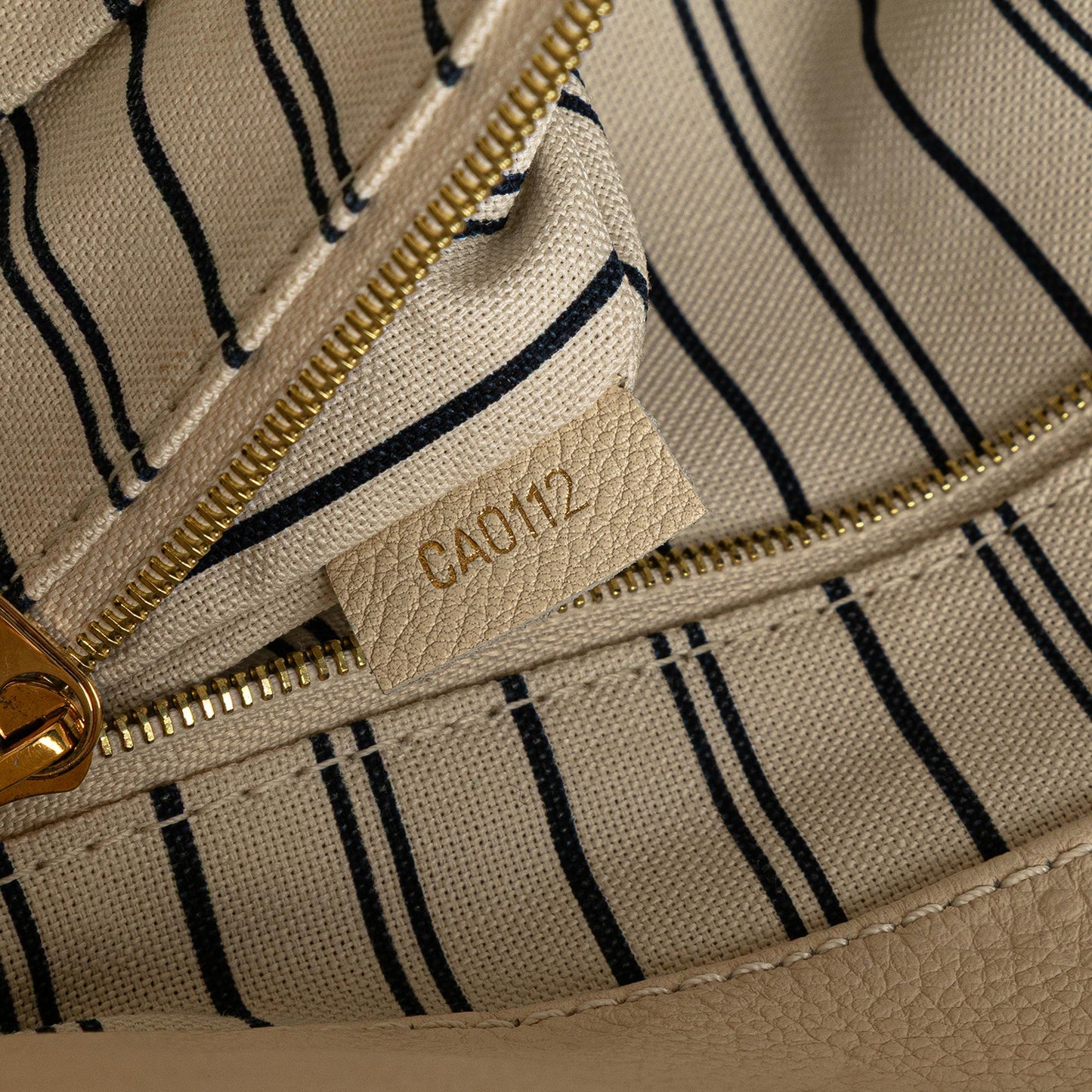 Louis Vuitton Monogram Empreinte Artsy MM