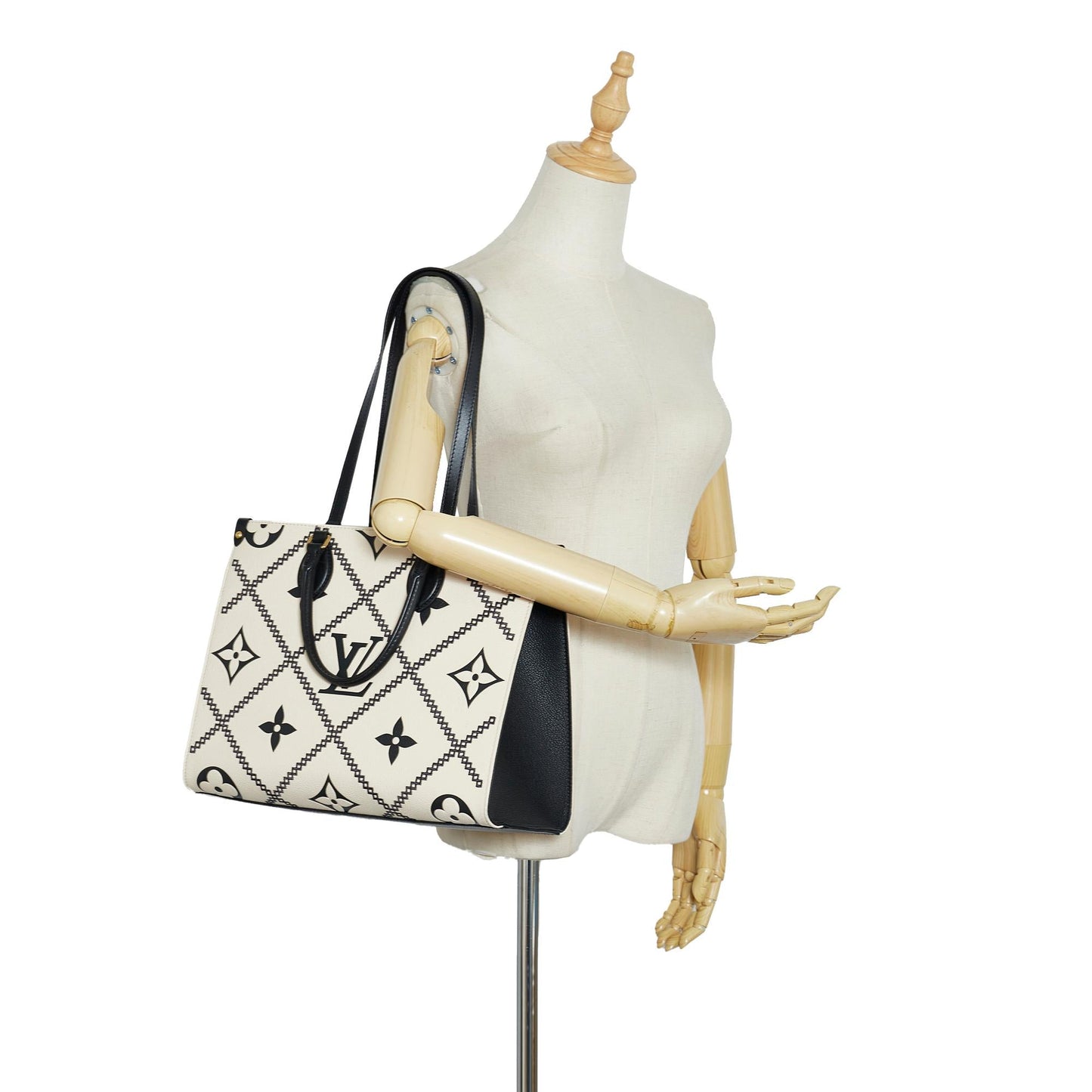 Louis Vuitton Monogram Empreinte Broderie OnTheGo (SHG-vkuBtI)