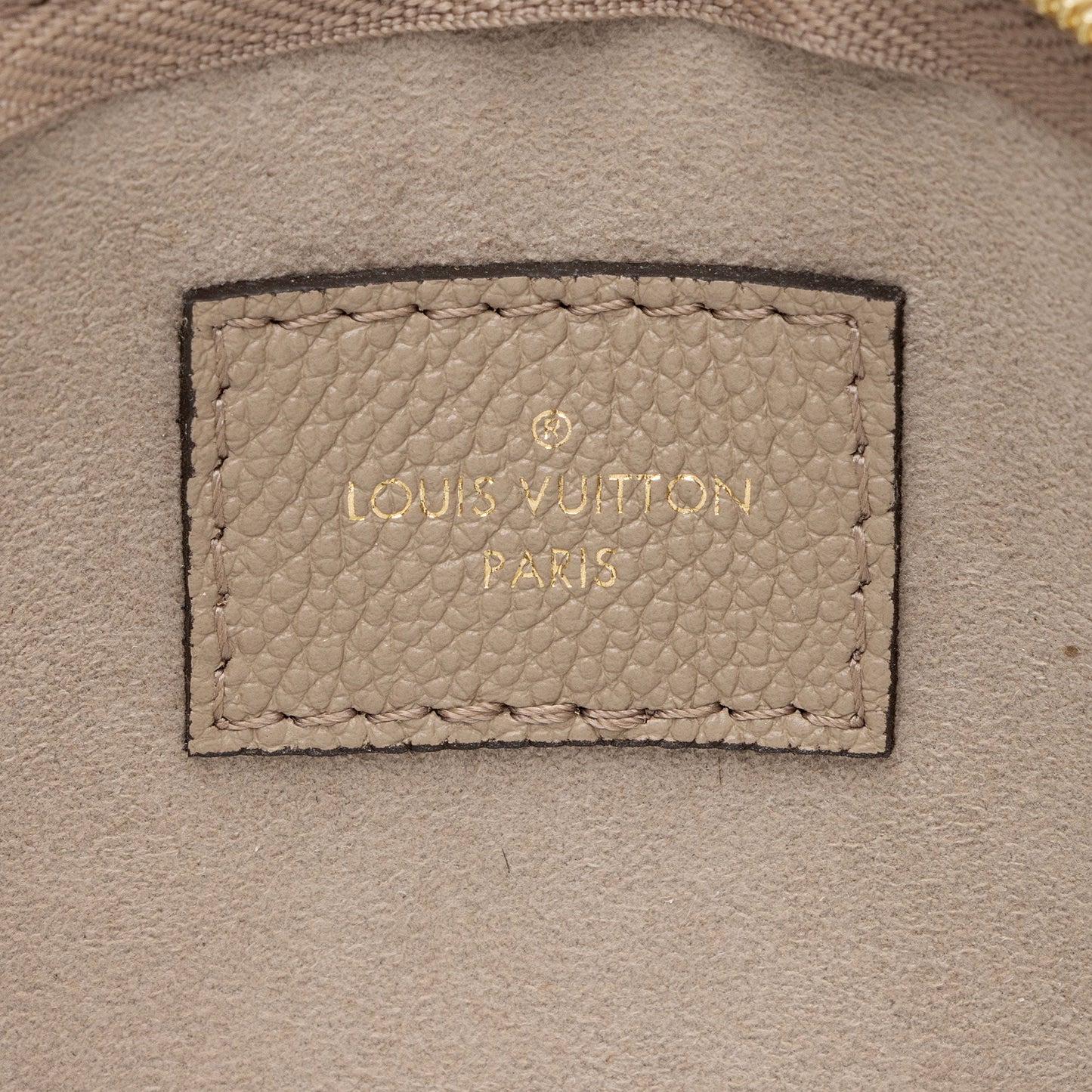 Louis Vuitton Monogram Empreinte CarryAll MM Pochette (SHF-1uDtSx)
