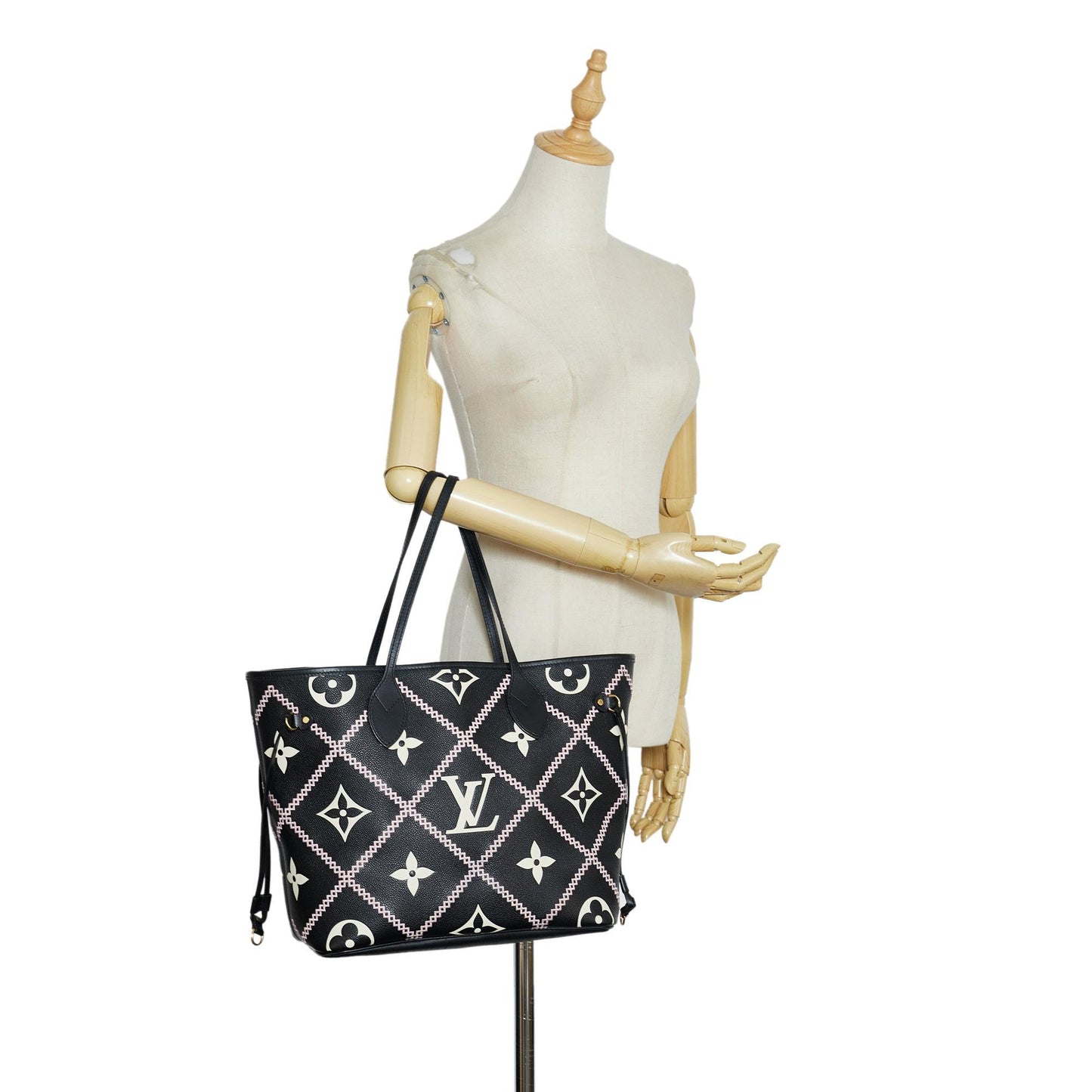 Louis Vuitton Monogram Empreinte Giant Broderies Neverfull MM (SHG-xRWoVc)