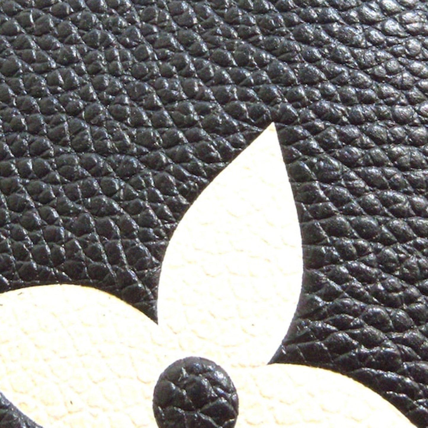 Louis Vuitton Monogram Empreinte Giant Palais (SHG-EQ6FQb)