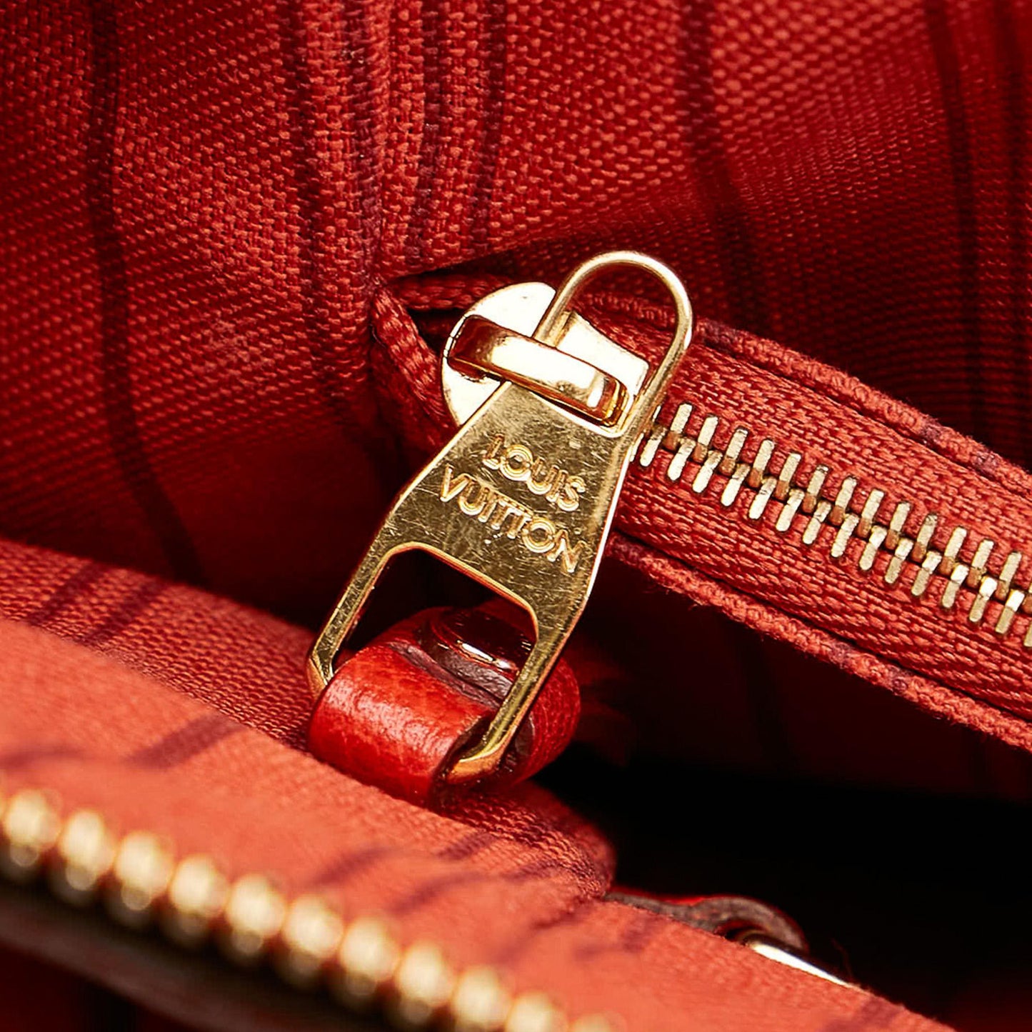 Louis Vuitton Monogram Empreinte Lumineuse PM (SHG-33409)