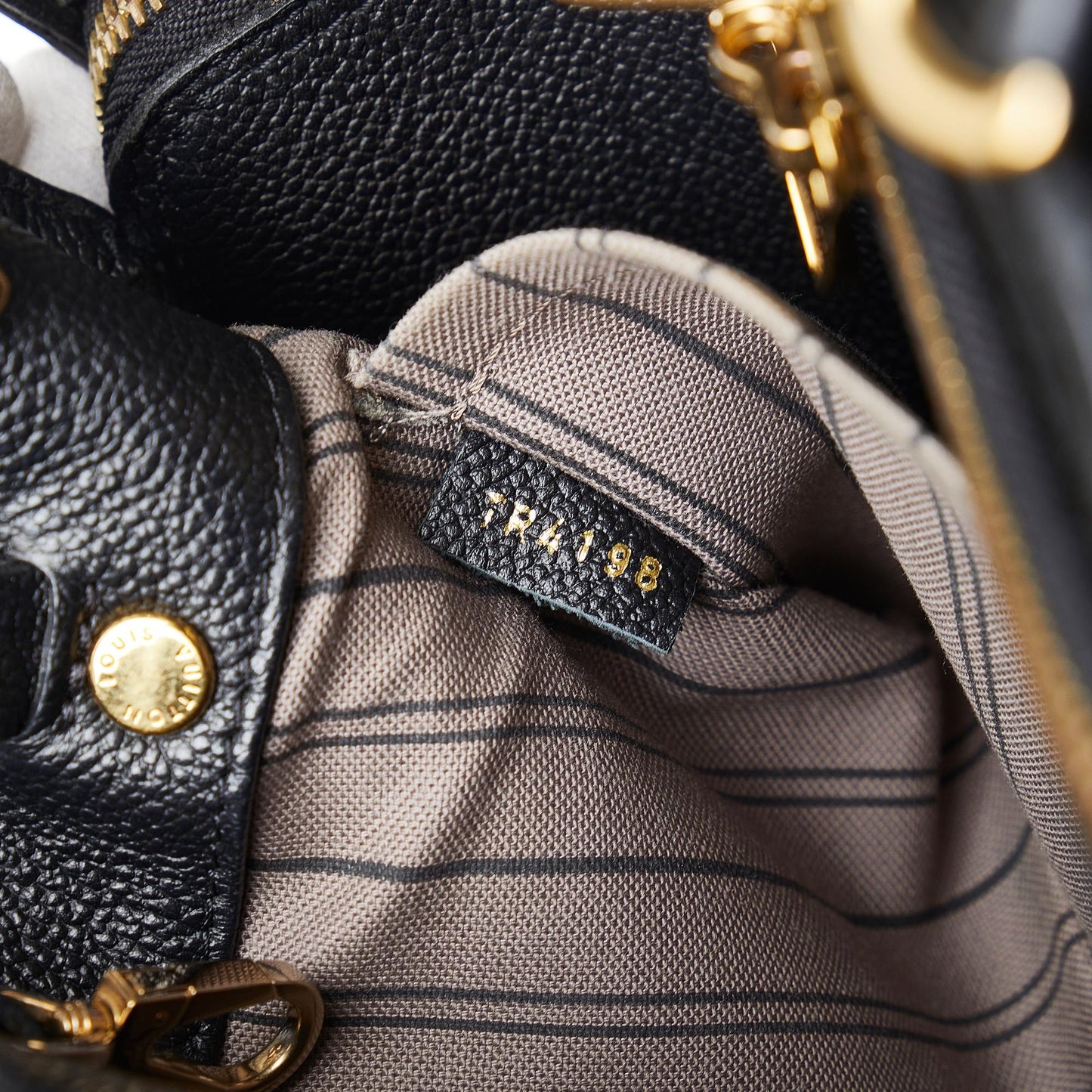Louis Vuitton Monogram Empreinte Montaigne BB (SHG-L2pc2k)