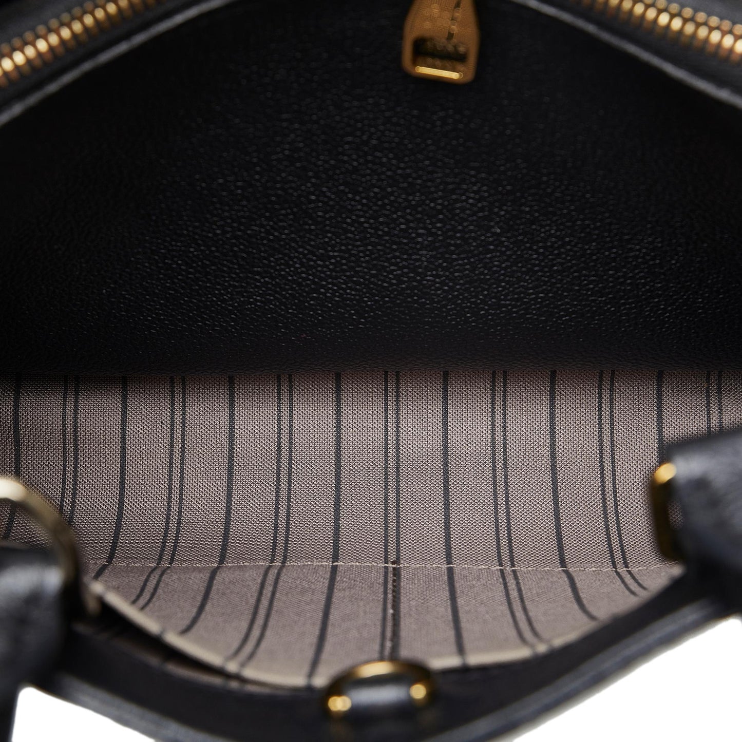 Louis Vuitton Monogram Empreinte Montaigne BB (SHG-L2pc2k)