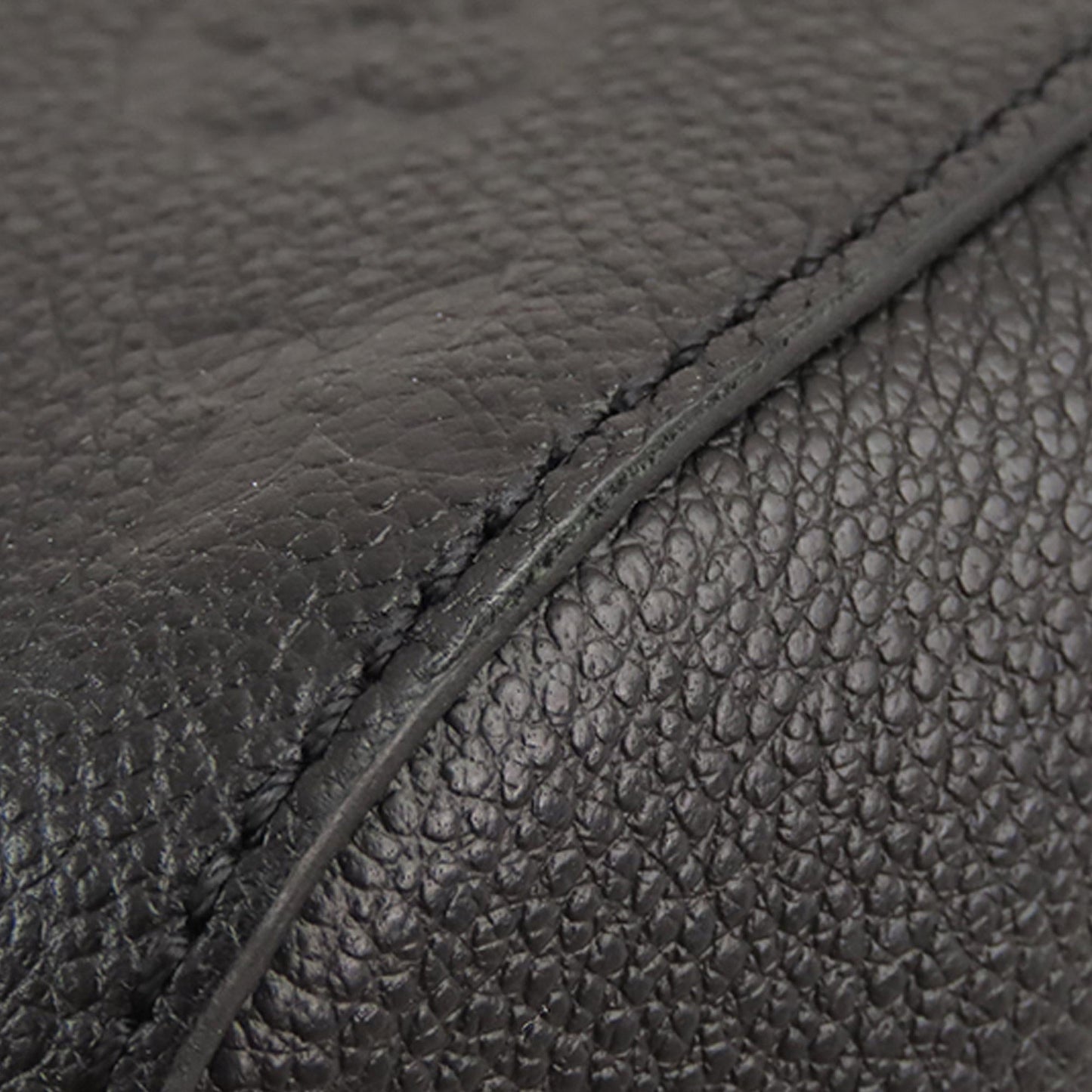 Louis Vuitton Monogram Empreinte Montaigne MM (SHG-35872)