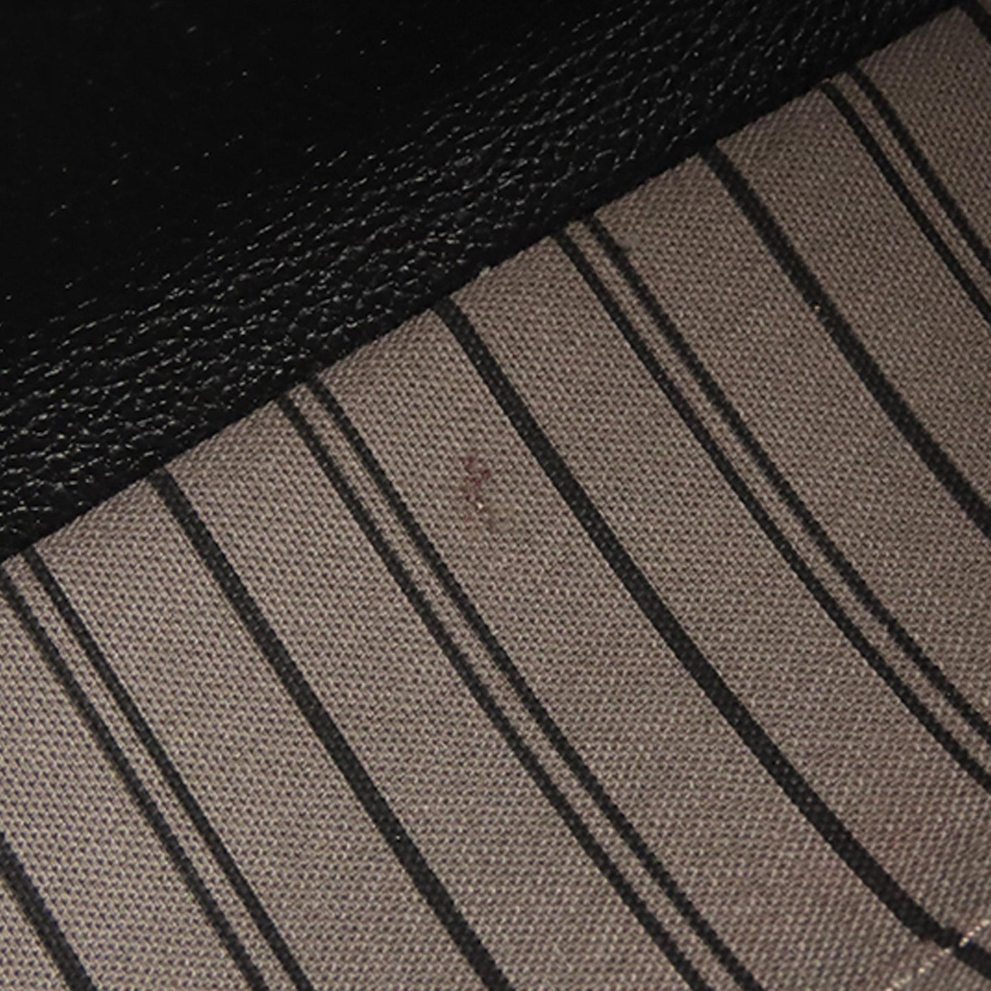 Louis Vuitton Monogram Empreinte Montaigne MM (SHG-35872)