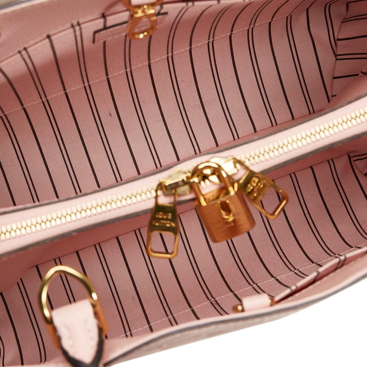 Louis Vuitton Monogram Empreinte Montaigne MM (SHG-sDVwMt)
