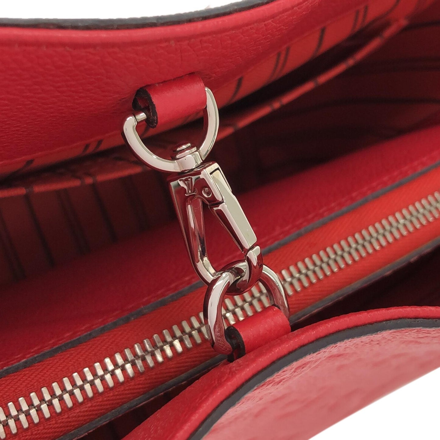 Louis Vuitton Monogram Empreinte Montaigne MM (SHG-mO4yxB)