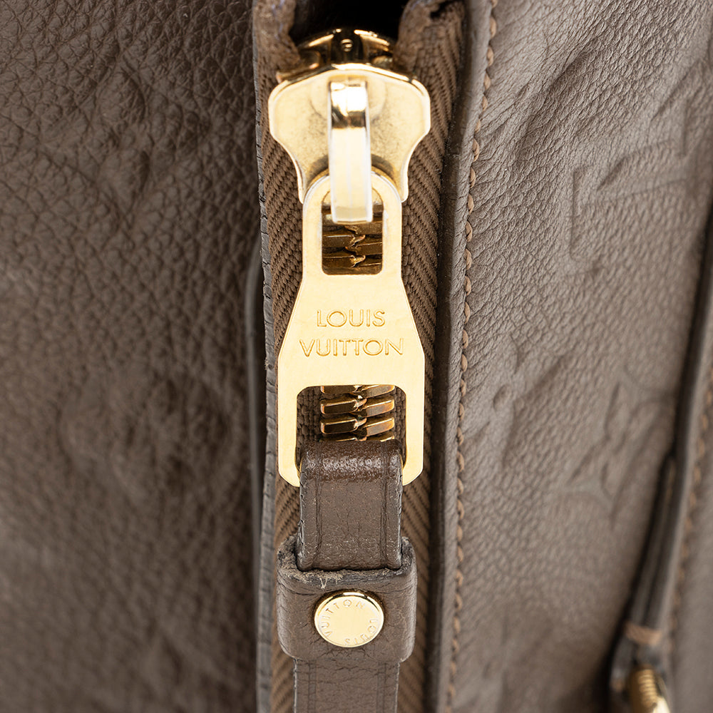 Louis Vuitton Monogram Empreinte Petillante Clutch (SHF-19479)