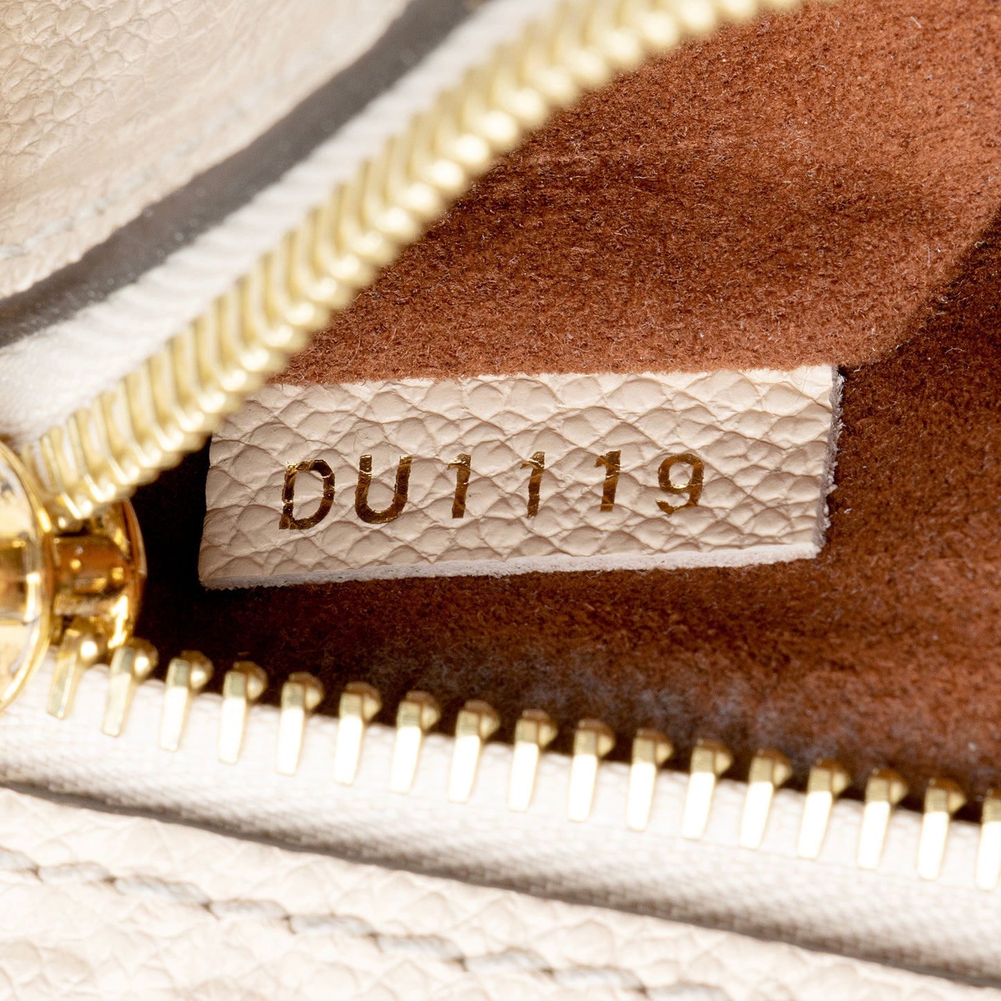 Louis Vuitton Monogram Empreinte Pochette Metis Shoulder Bag (SHF-22518)