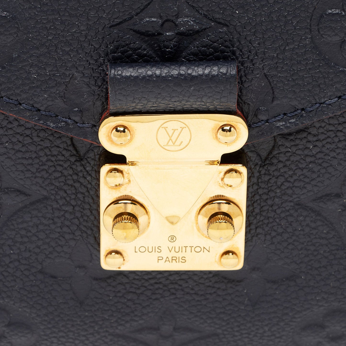 Louis Vuitton Monogram Empreinte Pochette Metis Shoulder Bag (SHF-AU9x8d)