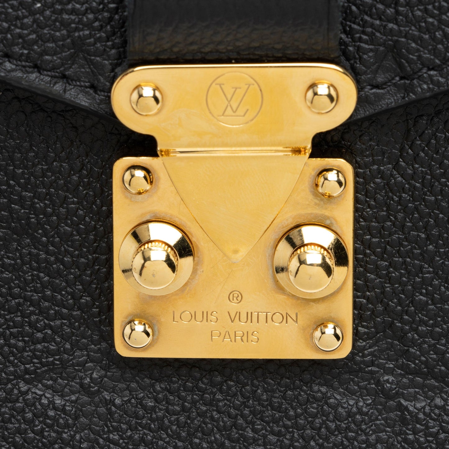 Louis Vuitton Monogram Empreinte Pochette Metis Shoulder Bag (SHF-R2e9gu)