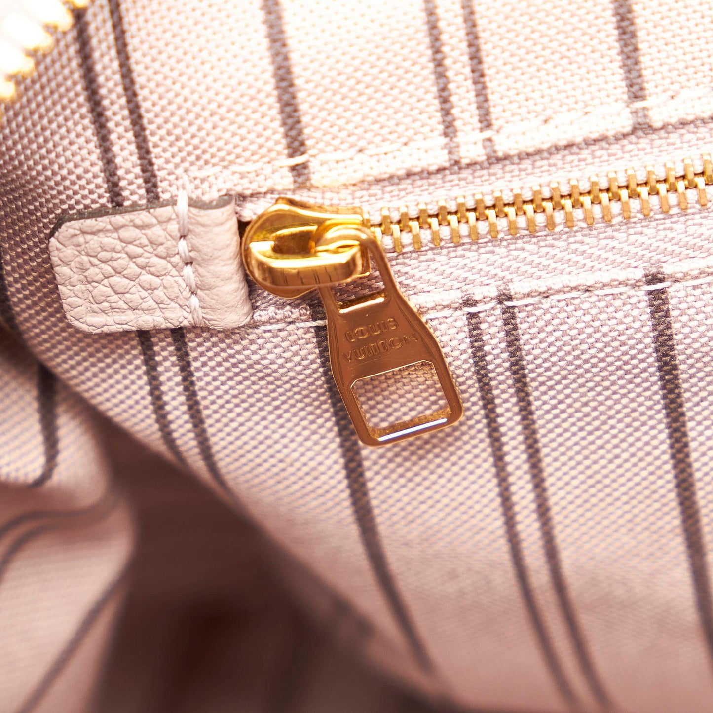 Louis Vuitton Monogram Empreinte Speedy 25 (SHG-28606)