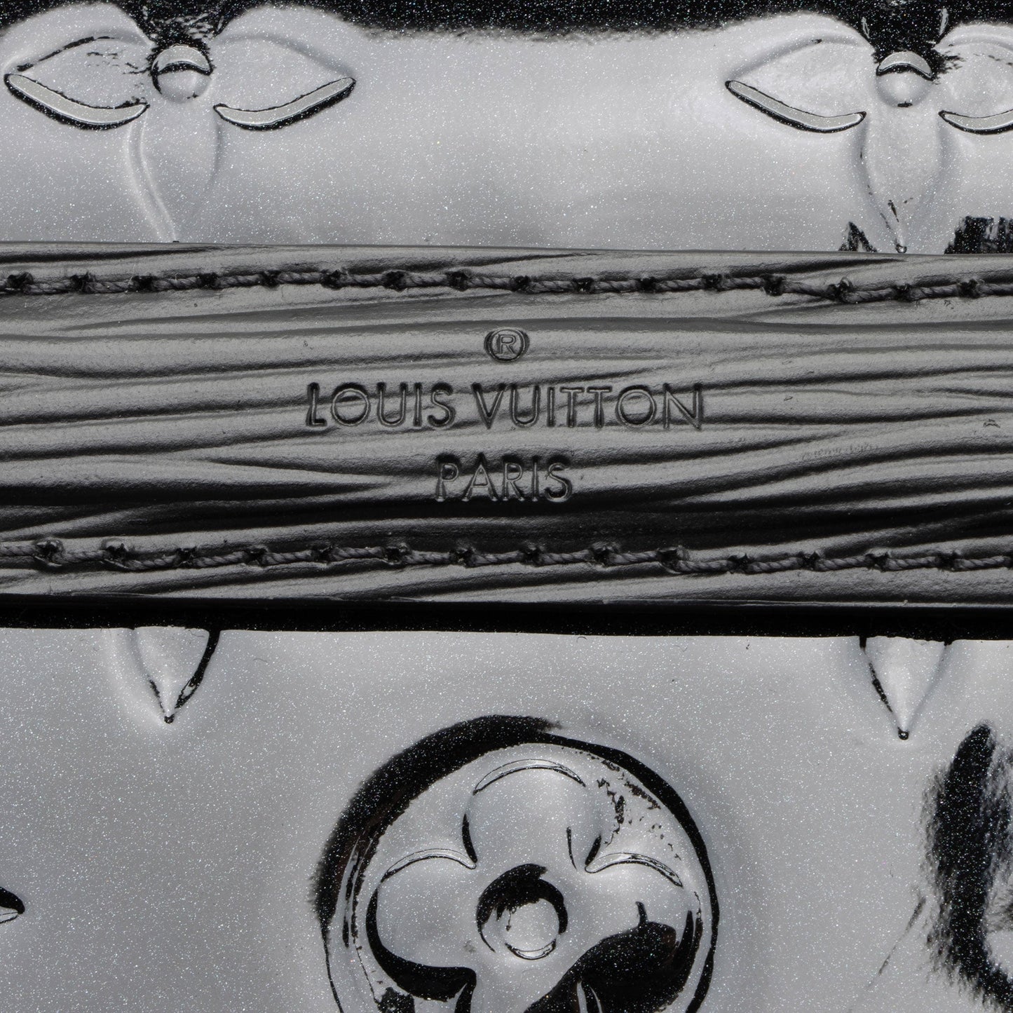 Louis Vuitton Monogram Epi Vernis Wynwood Shoulder Bag (SHF-Fgly0l)