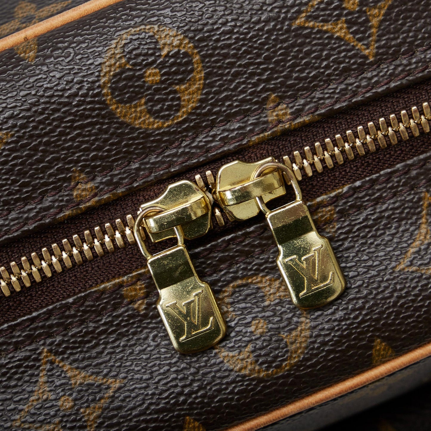 Louis Vuitton Monogram Excentri-Cite (SHG-QxVa0h)