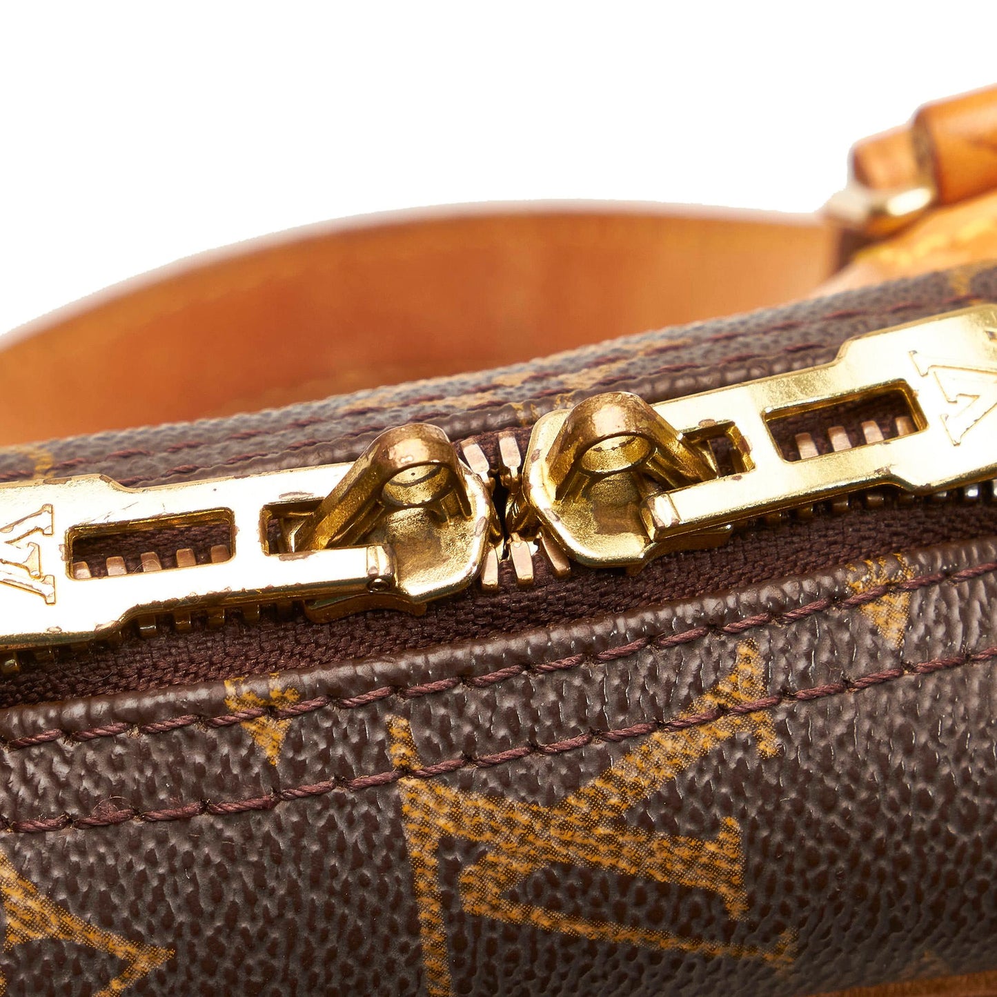 Louis Vuitton Monogram Excursion (SHG-28720)