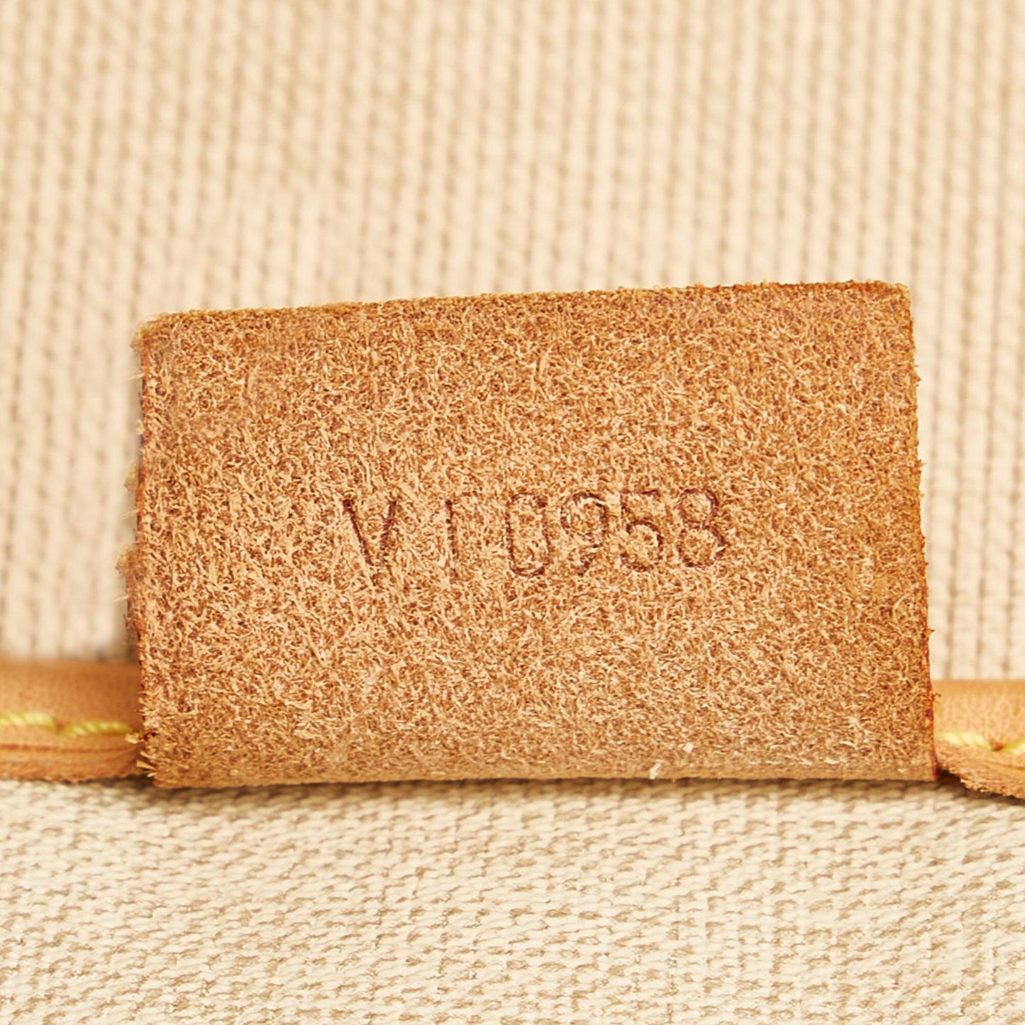 Louis Vuitton Monogram Excursion (SHG-jb1FEQ)