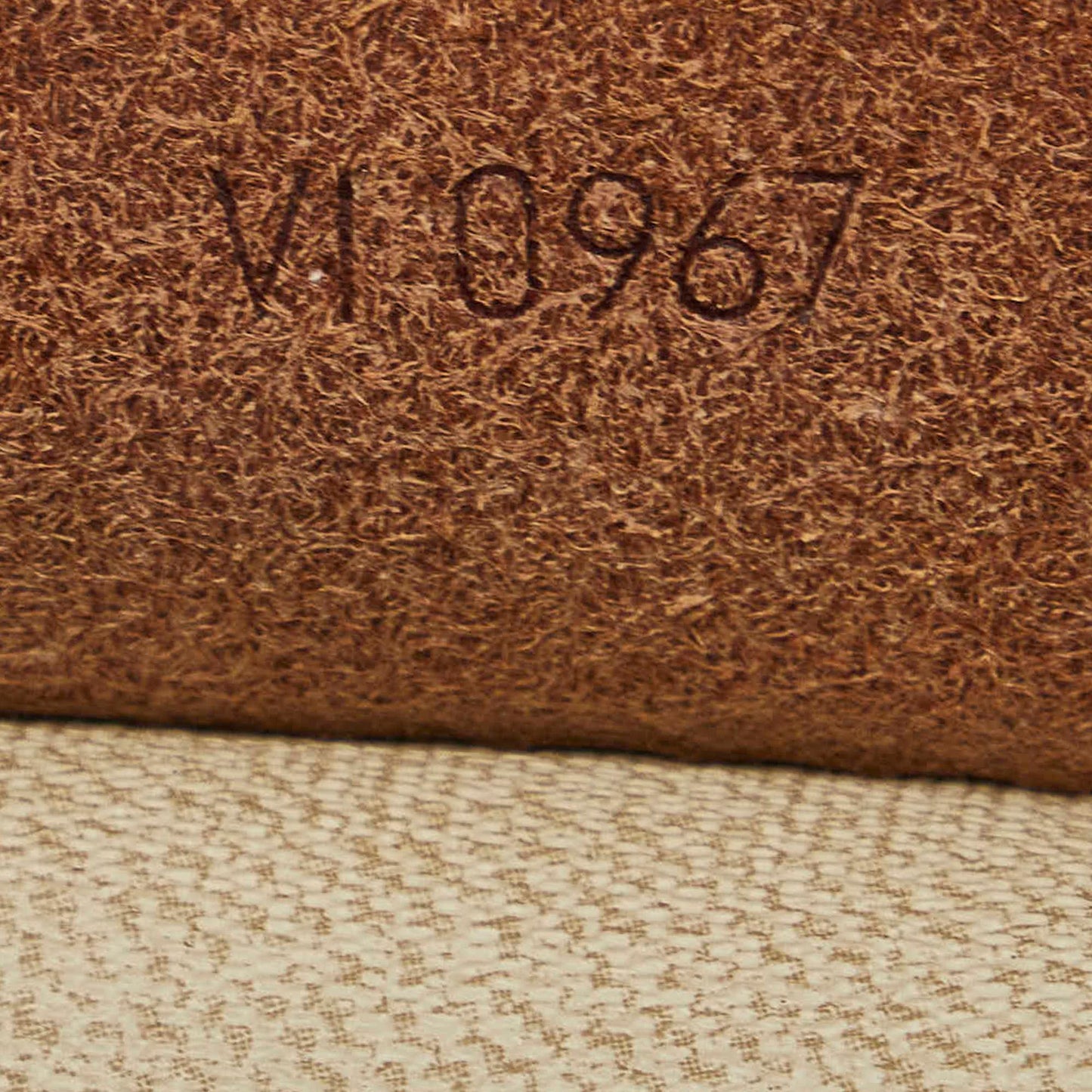 Louis Vuitton Monogram Excursion (SHG-zqMsNa)