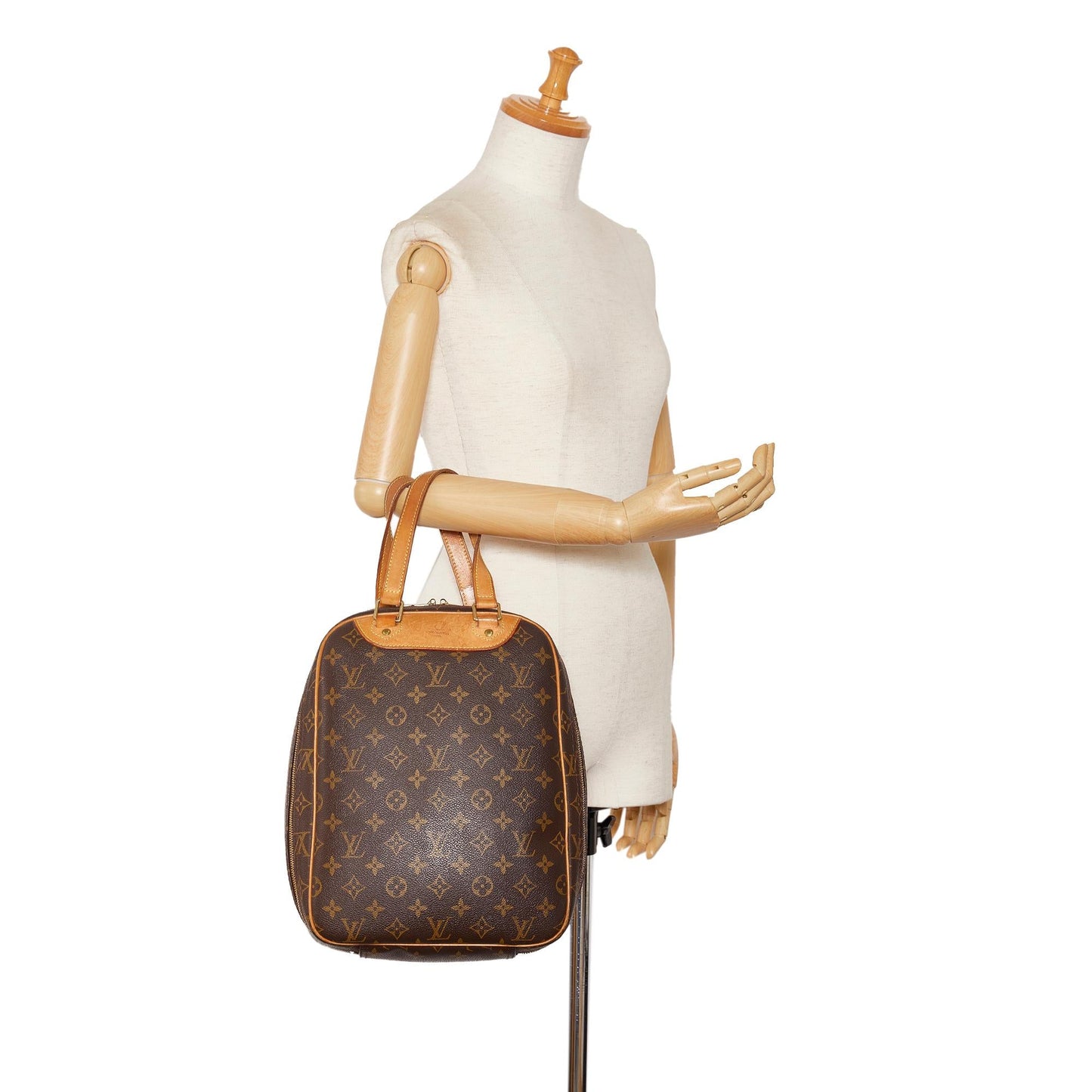 Louis Vuitton Monogram Excursion (SHG-FtJYWA)