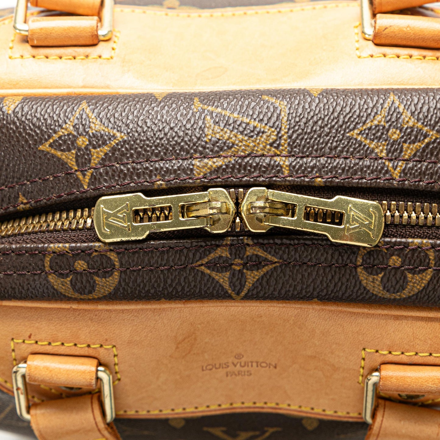 Louis Vuitton Monogram Excursion (SHG-XBZUhj)