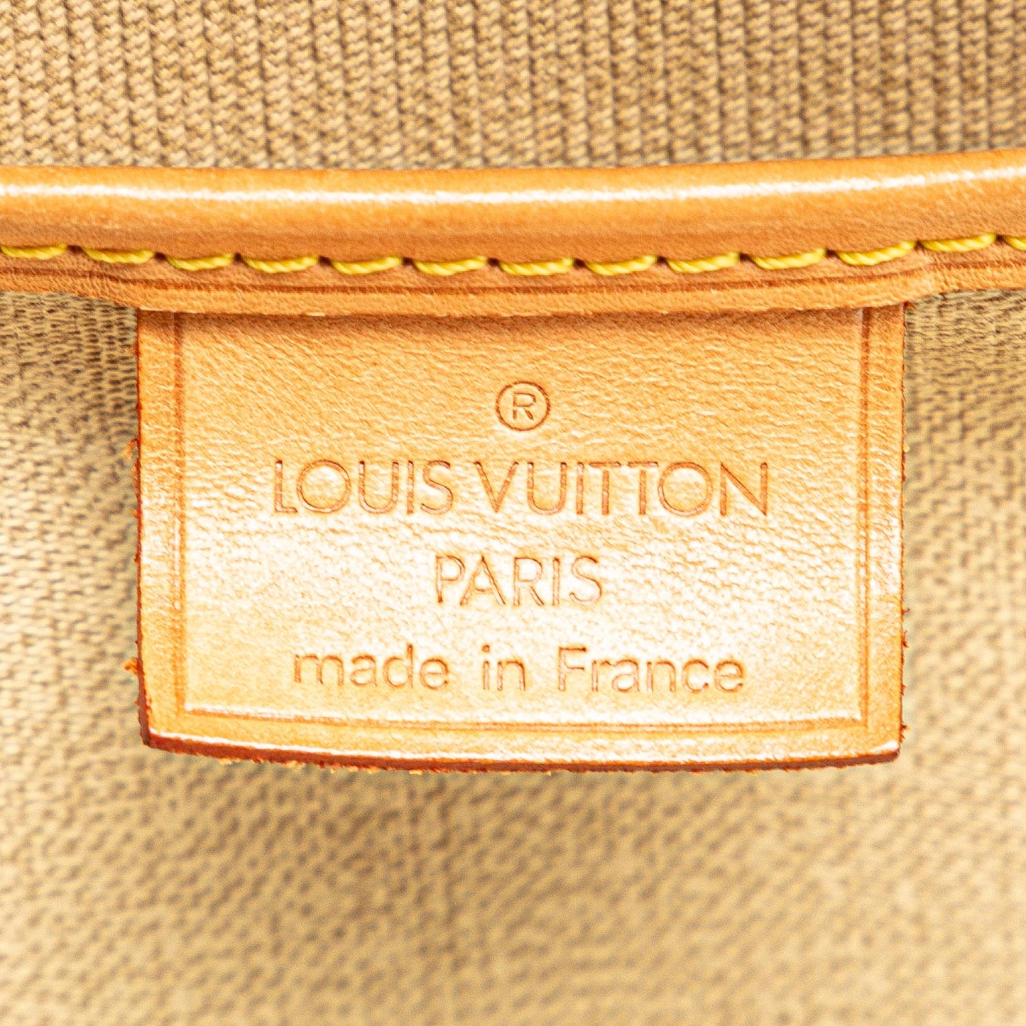 Louis Vuitton Monogram Excursion (SHG-tjIOpm)