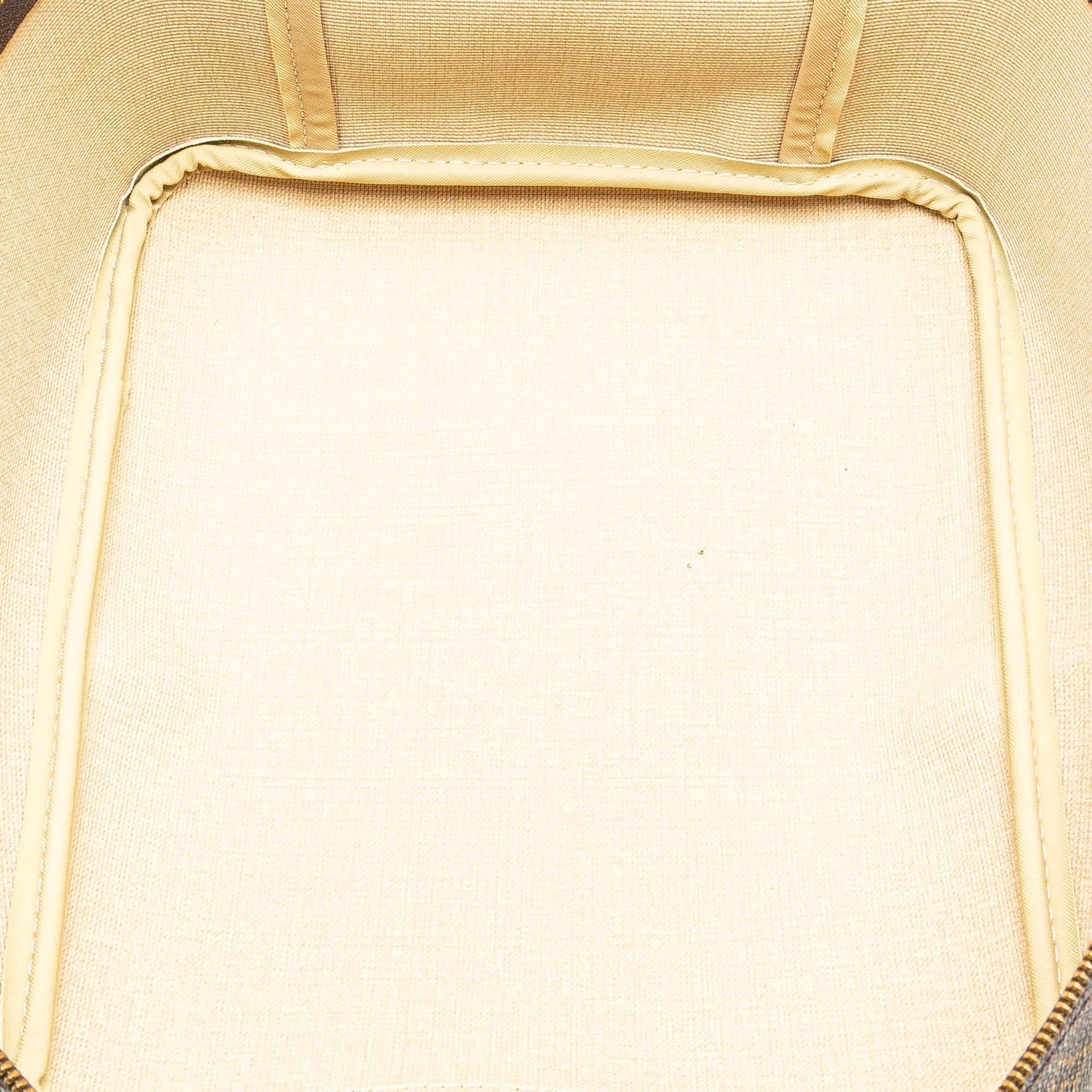 Louis Vuitton Monogram Excursion (SHG-HIxgnD)