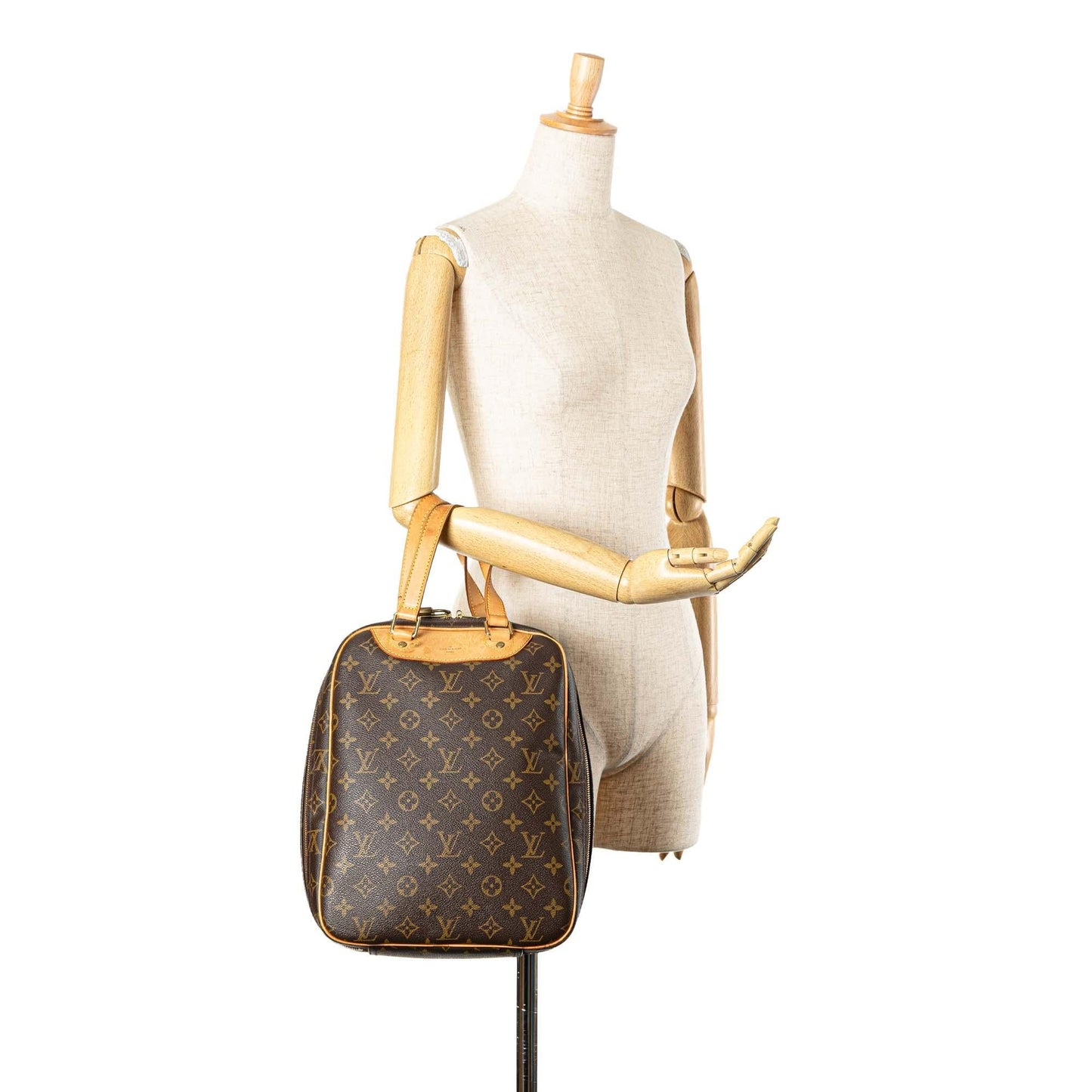 Louis Vuitton Monogram Excursion (SHG-HIxgnD)