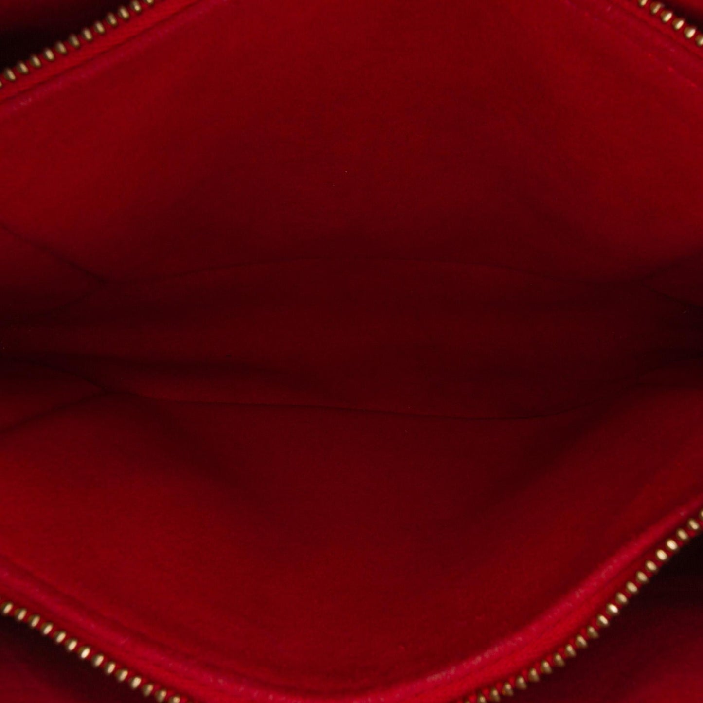 Louis Vuitton Monogram Fall In Love Coussin PM (SHG-sNrHnI)